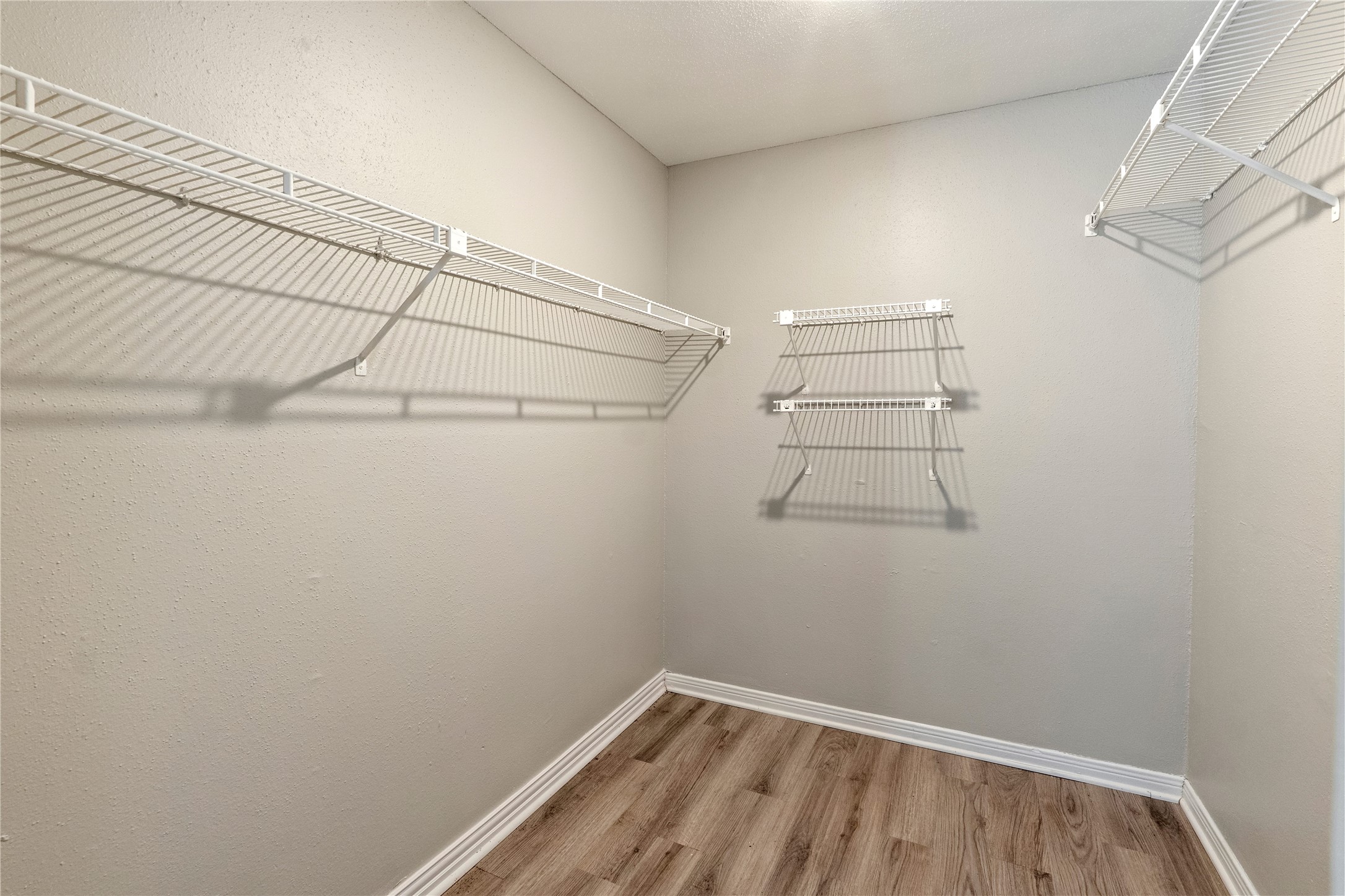 9021 Antoine Drive 40 Property Photo 16