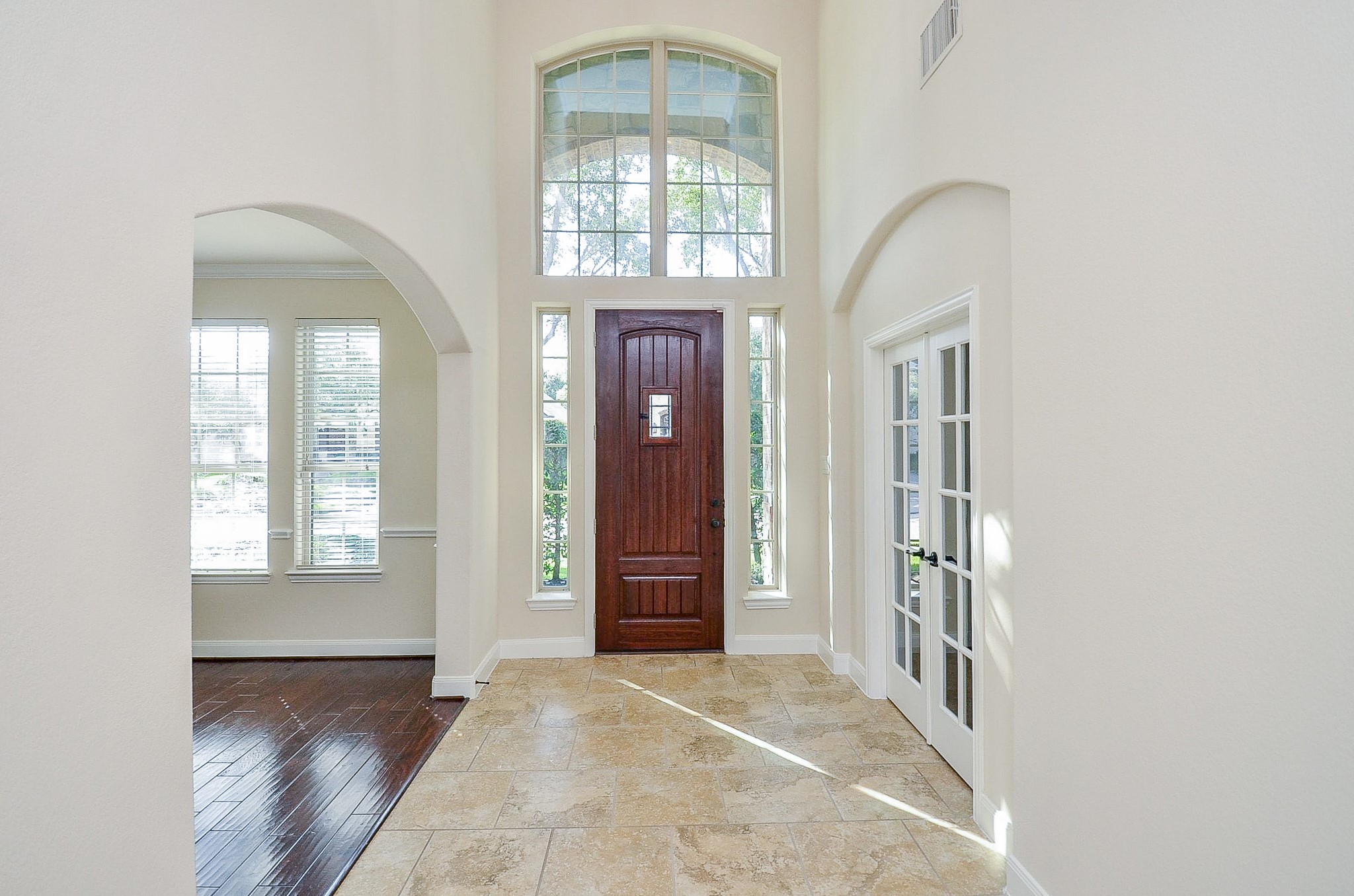 9931 Hutton Park Drive Property Photo 4