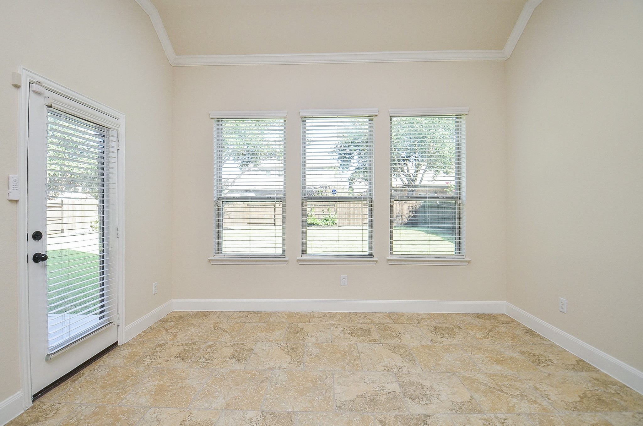 9931 Hutton Park Drive Property Photo 11