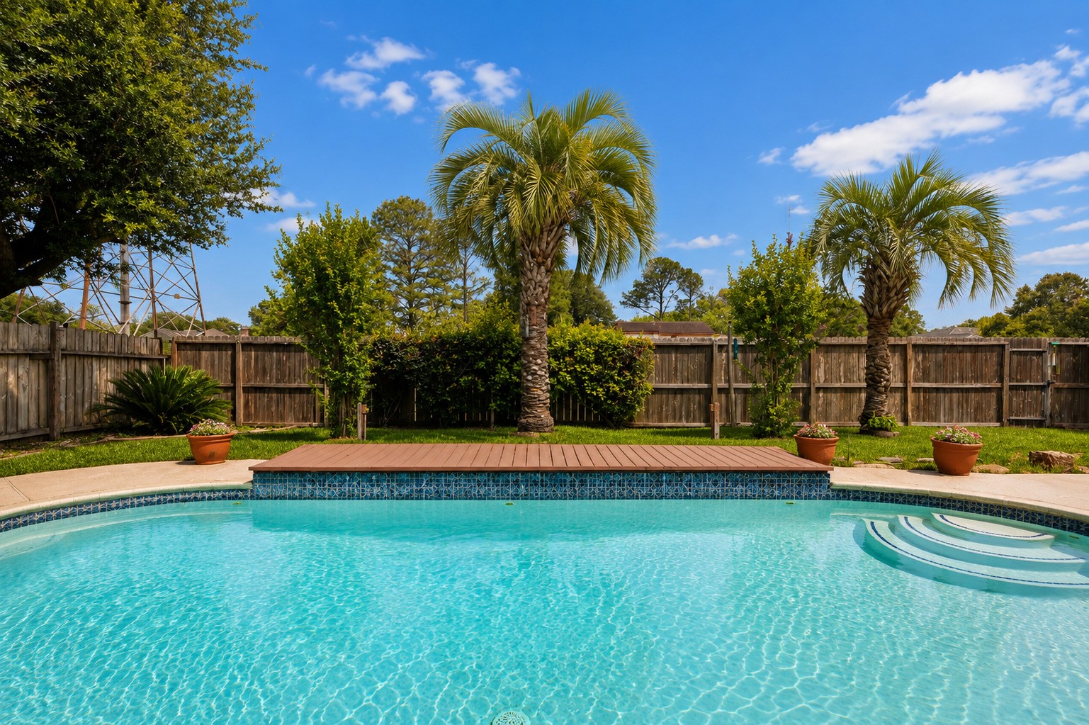 2326 Ashmont Drive Property Photo 6