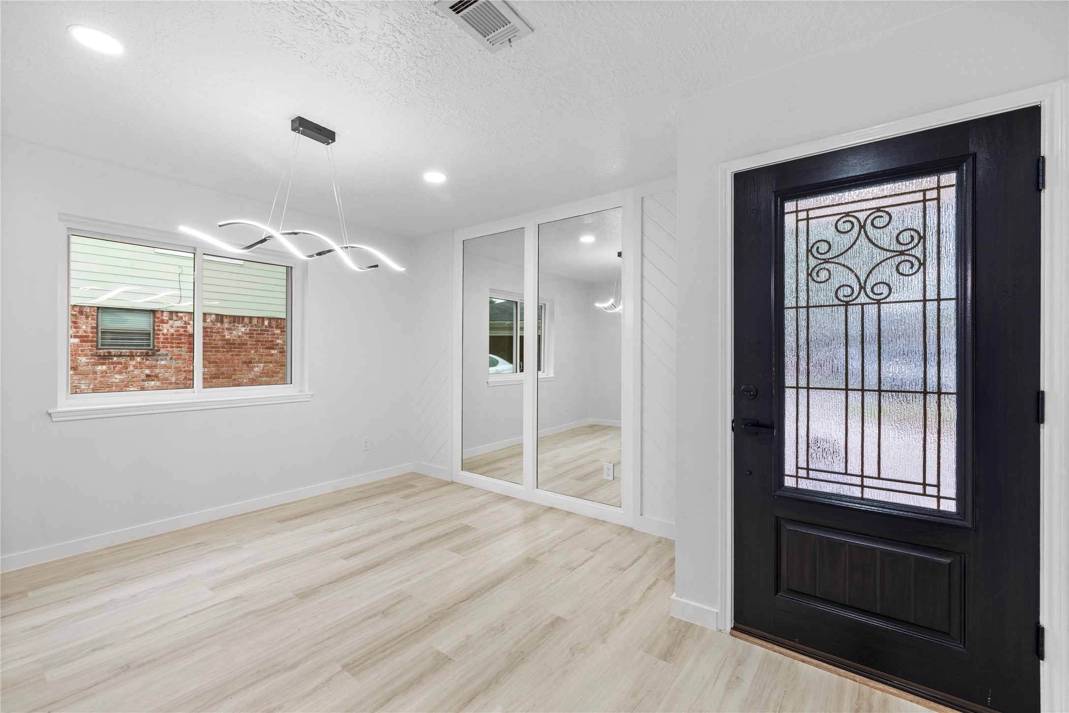 2326 Ashmont Drive Property Photo 11