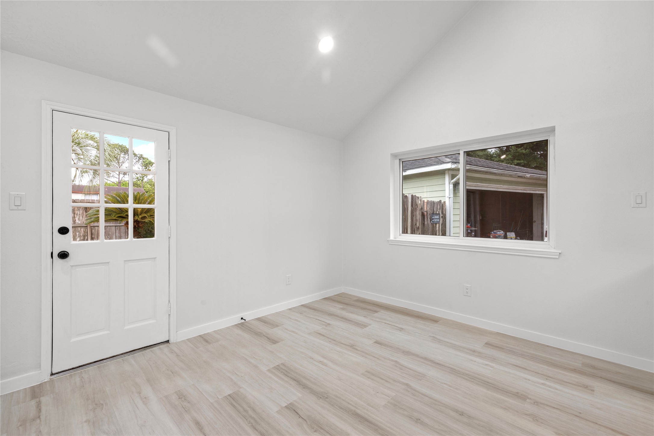 2326 Ashmont Drive Property Photo 18