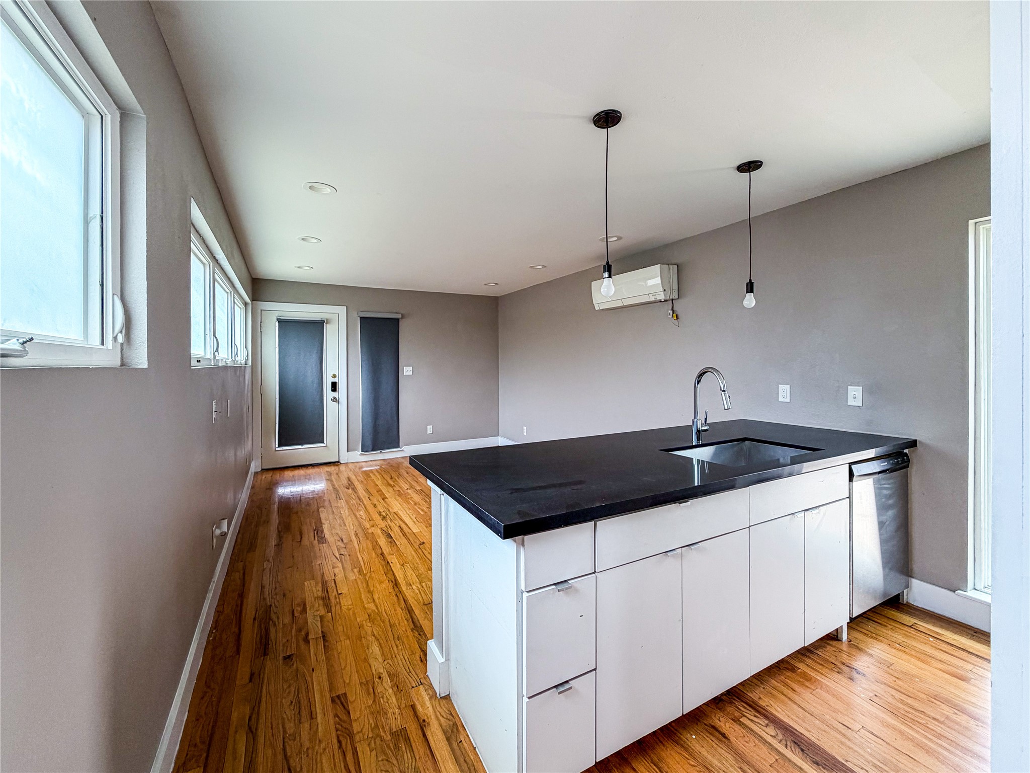 1416 Dumble Street Property Photo 9