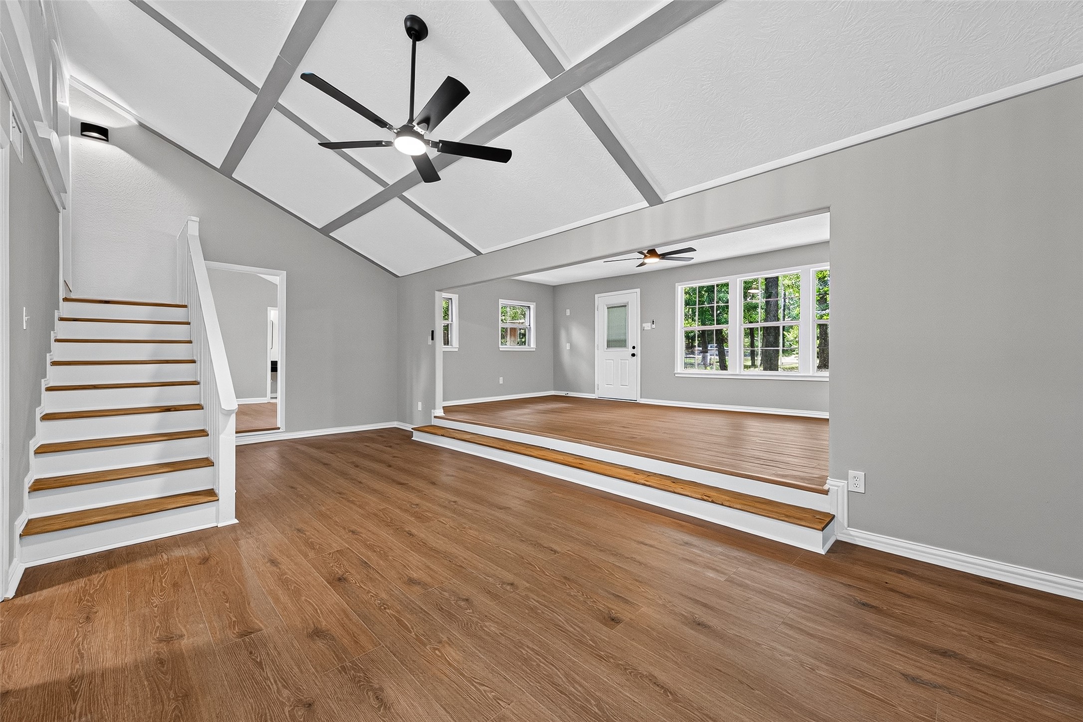 5693 Cessna Drive Property Photo 14