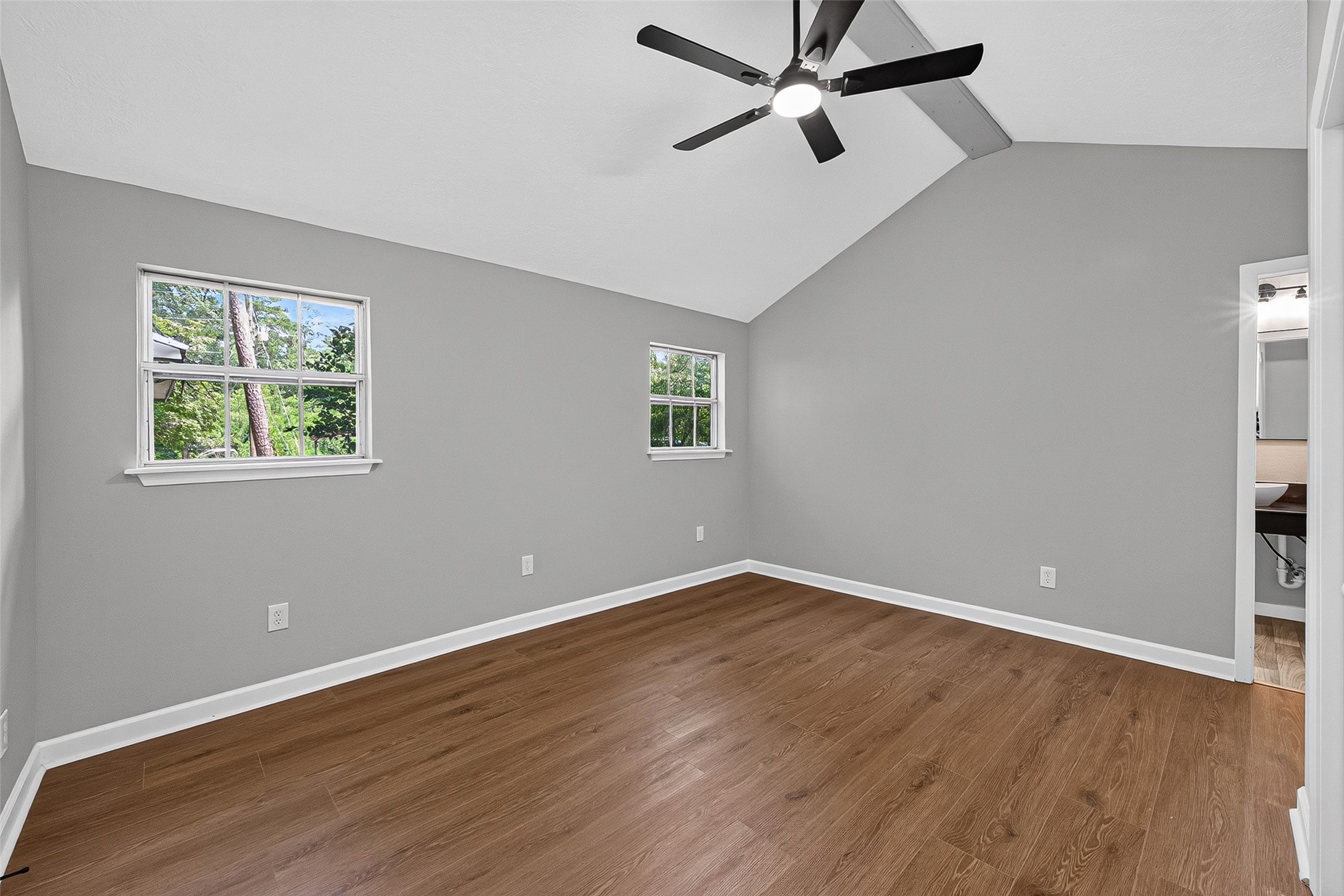 5693 Cessna Drive Property Photo 20