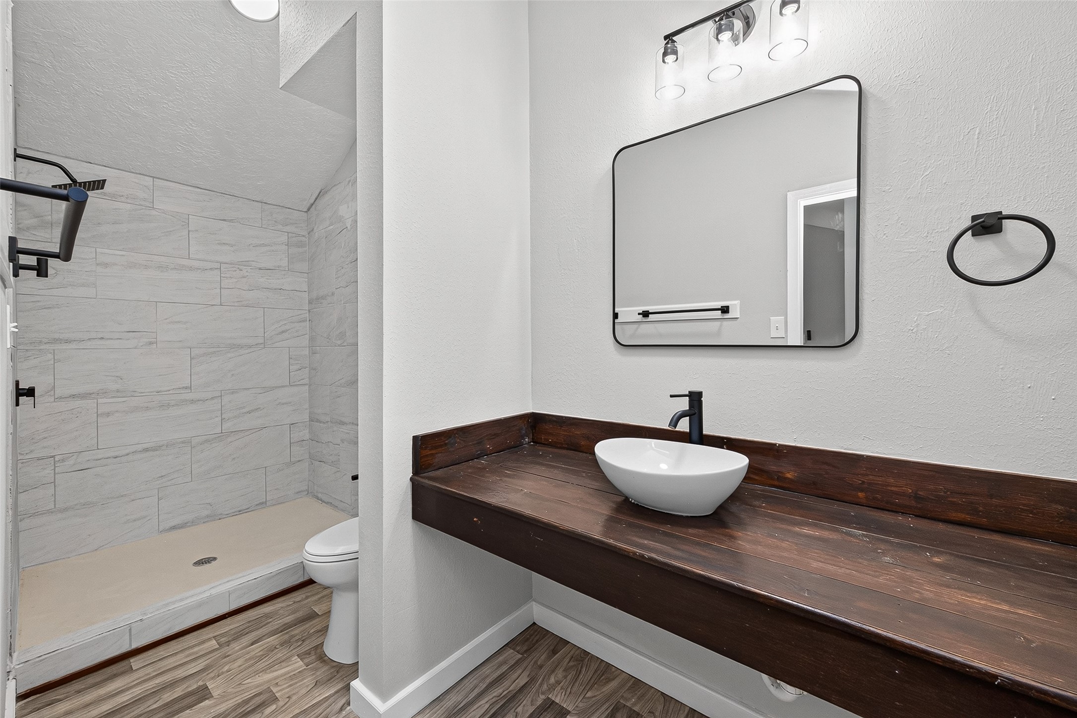 5693 Cessna Drive Property Photo 23