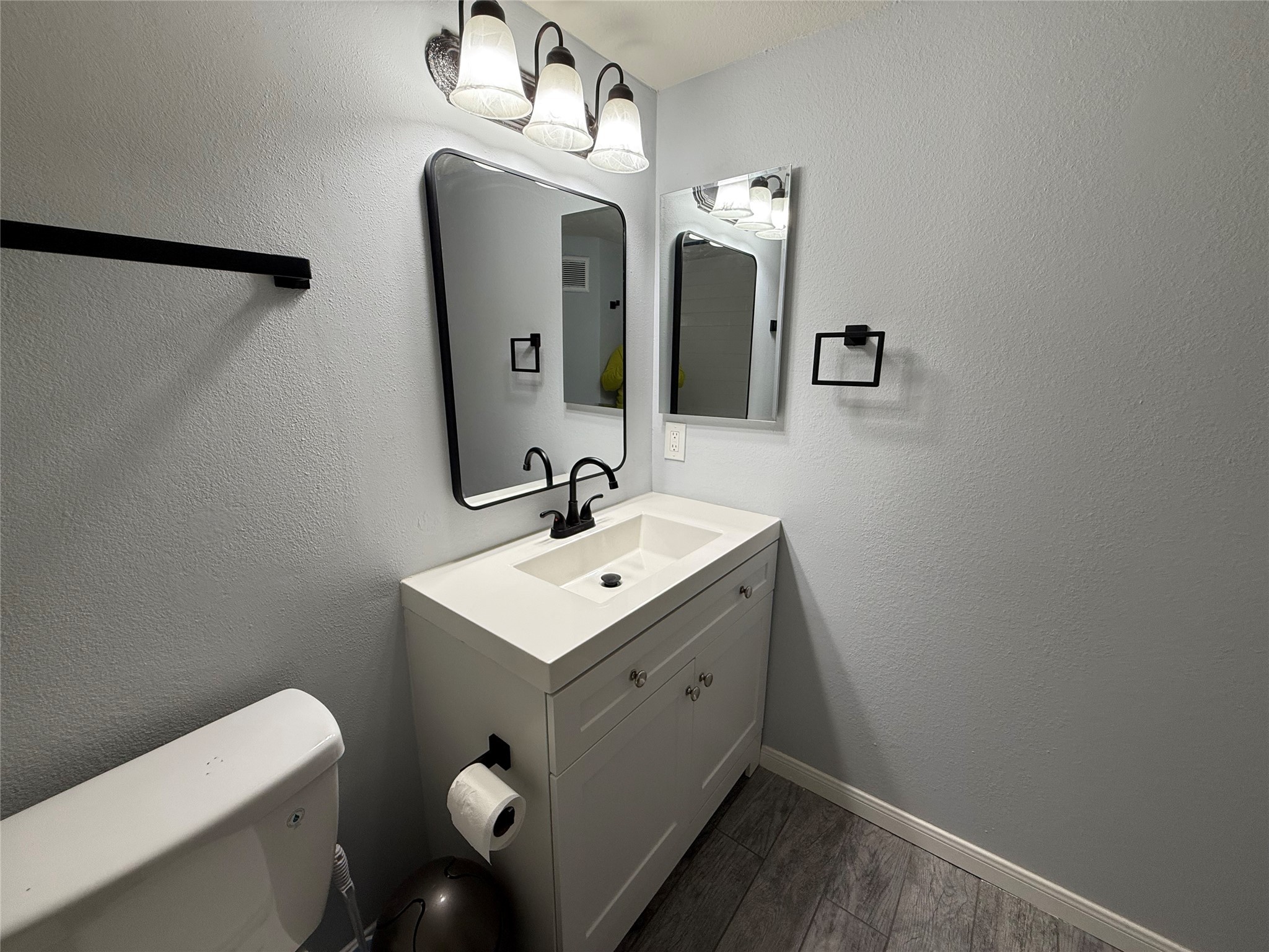2626 Holly Hall Street 1208 Property Photo 9