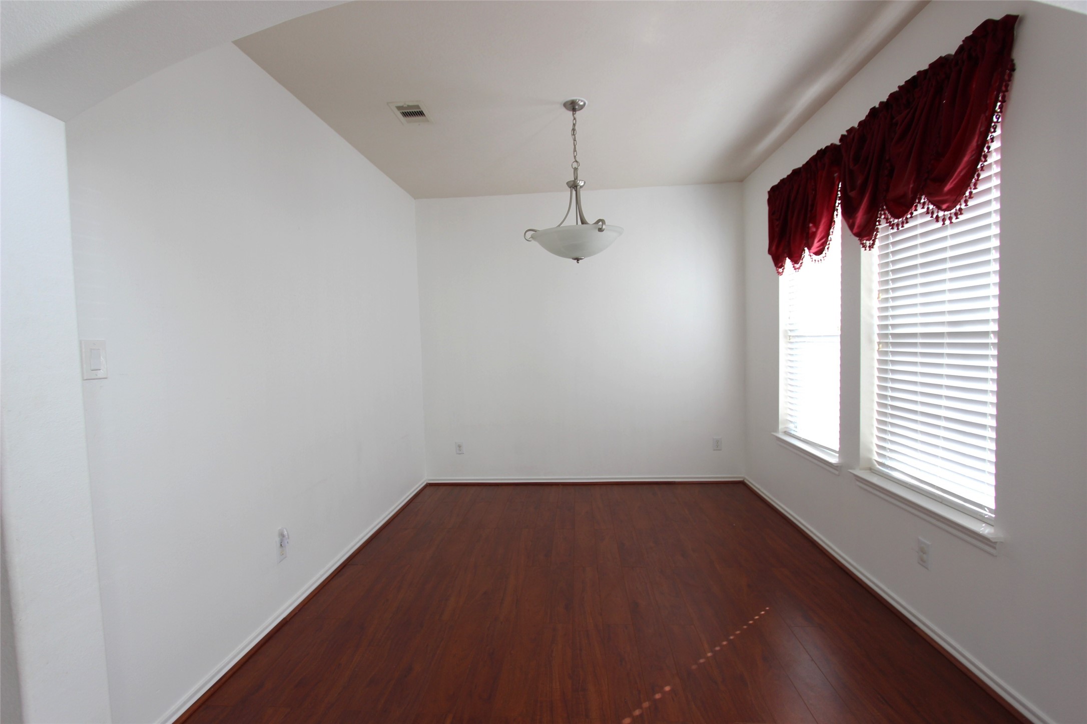 13719 View Meadow Lane Property Photo 6