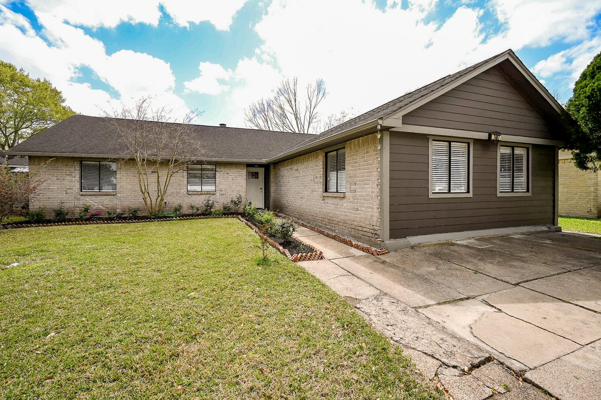 7407 W Fuqua Drive, Houston Tx 77489 Property Photo 2