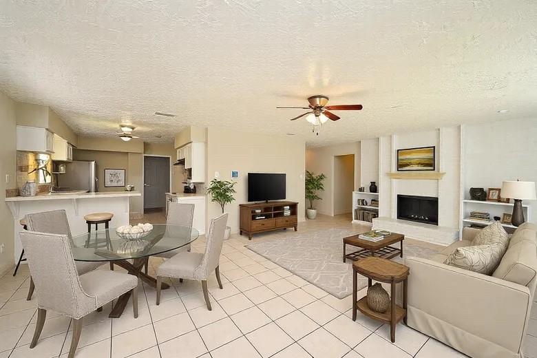 7407 W Fuqua Drive, Houston Tx 77489 Property Photo 6