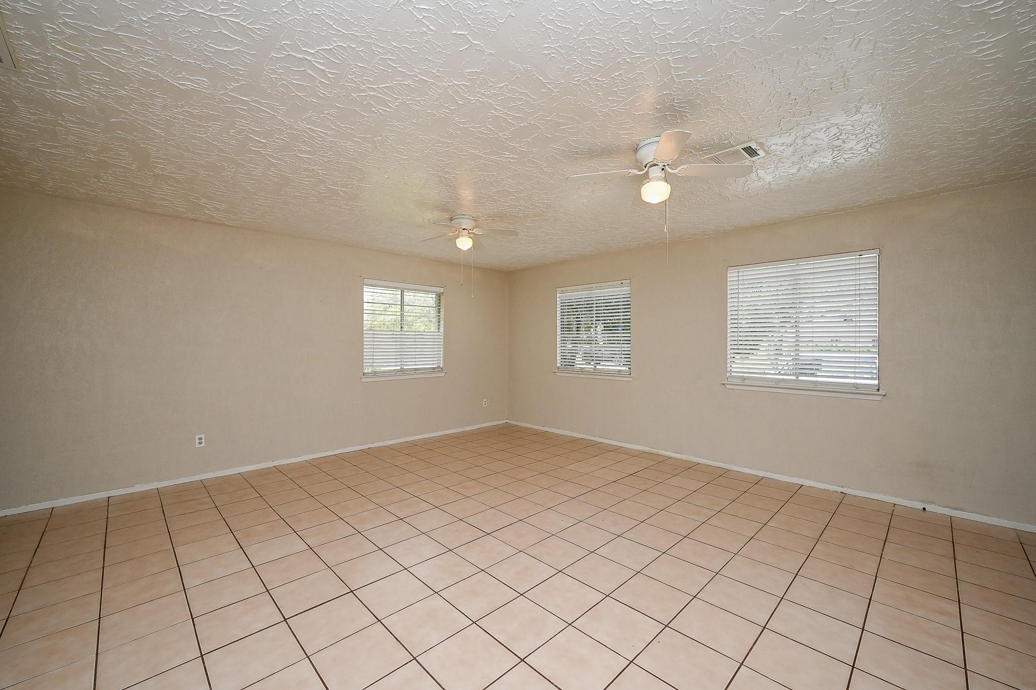 7407 W Fuqua Drive, Houston Tx 77489 Property Photo 13