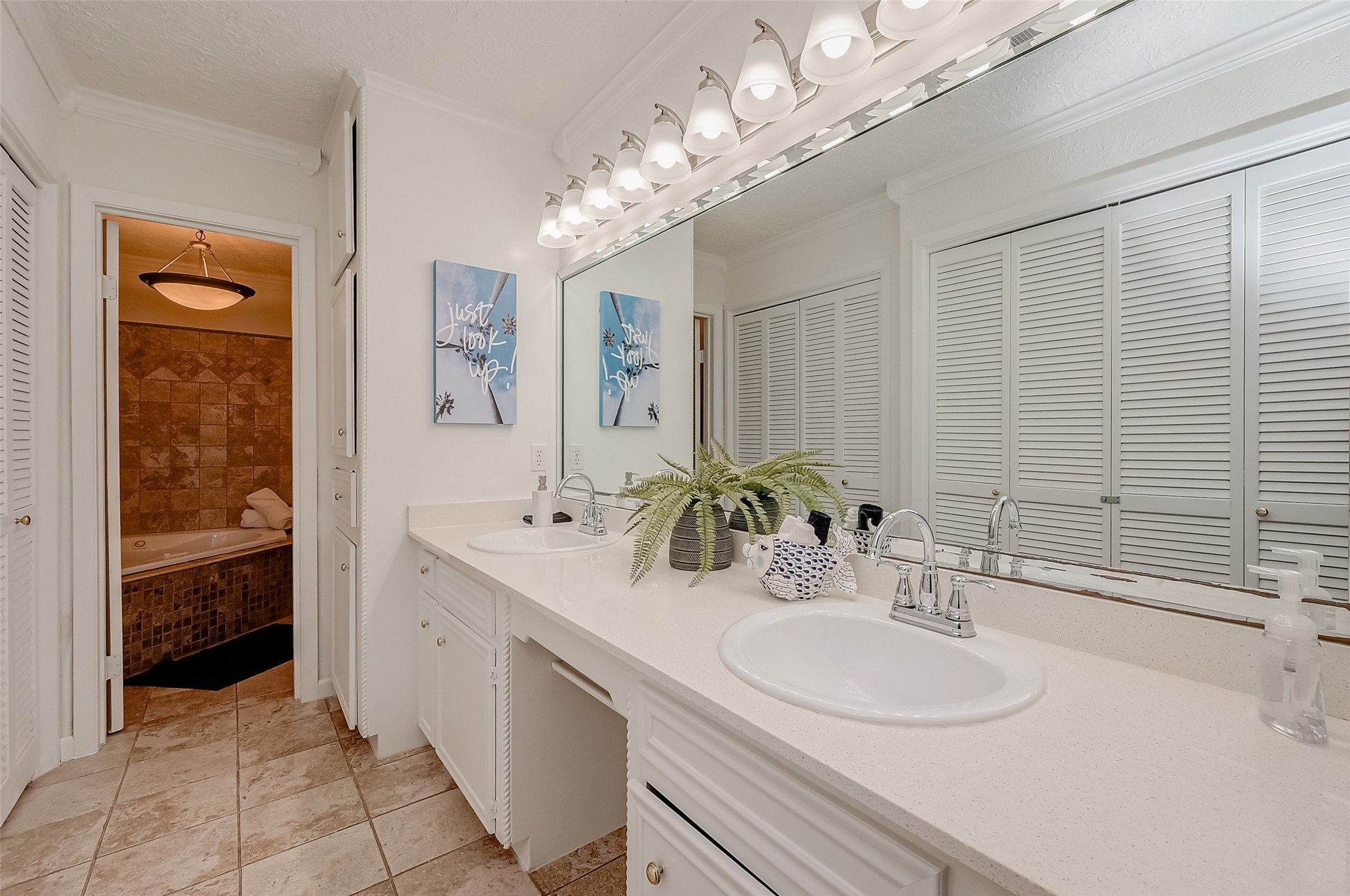 510 Surf Oaks Drive Property Photo 10