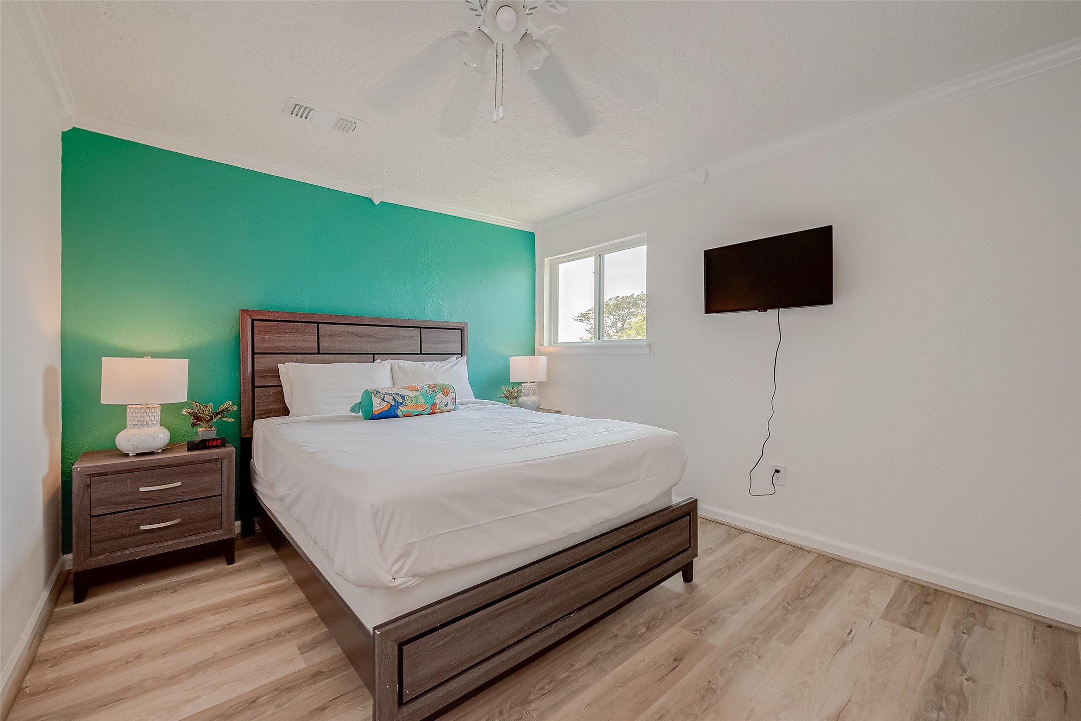 510 Surf Oaks Drive Property Photo 16