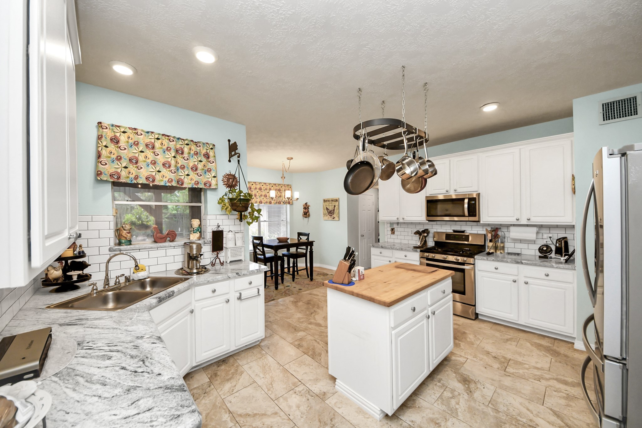 1408 N Pine Orchard Drive Property Photo 10