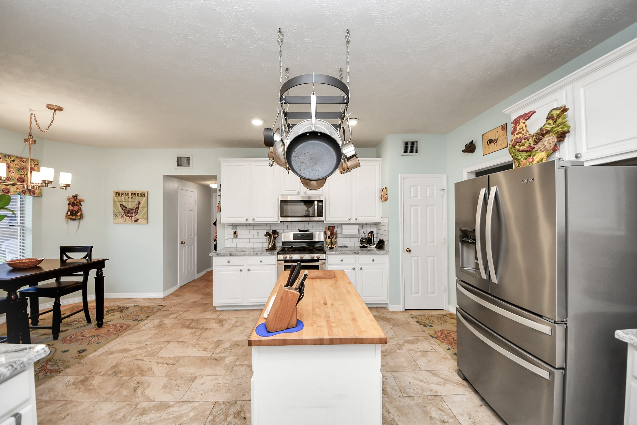 1408 N Pine Orchard Drive Property Photo 11