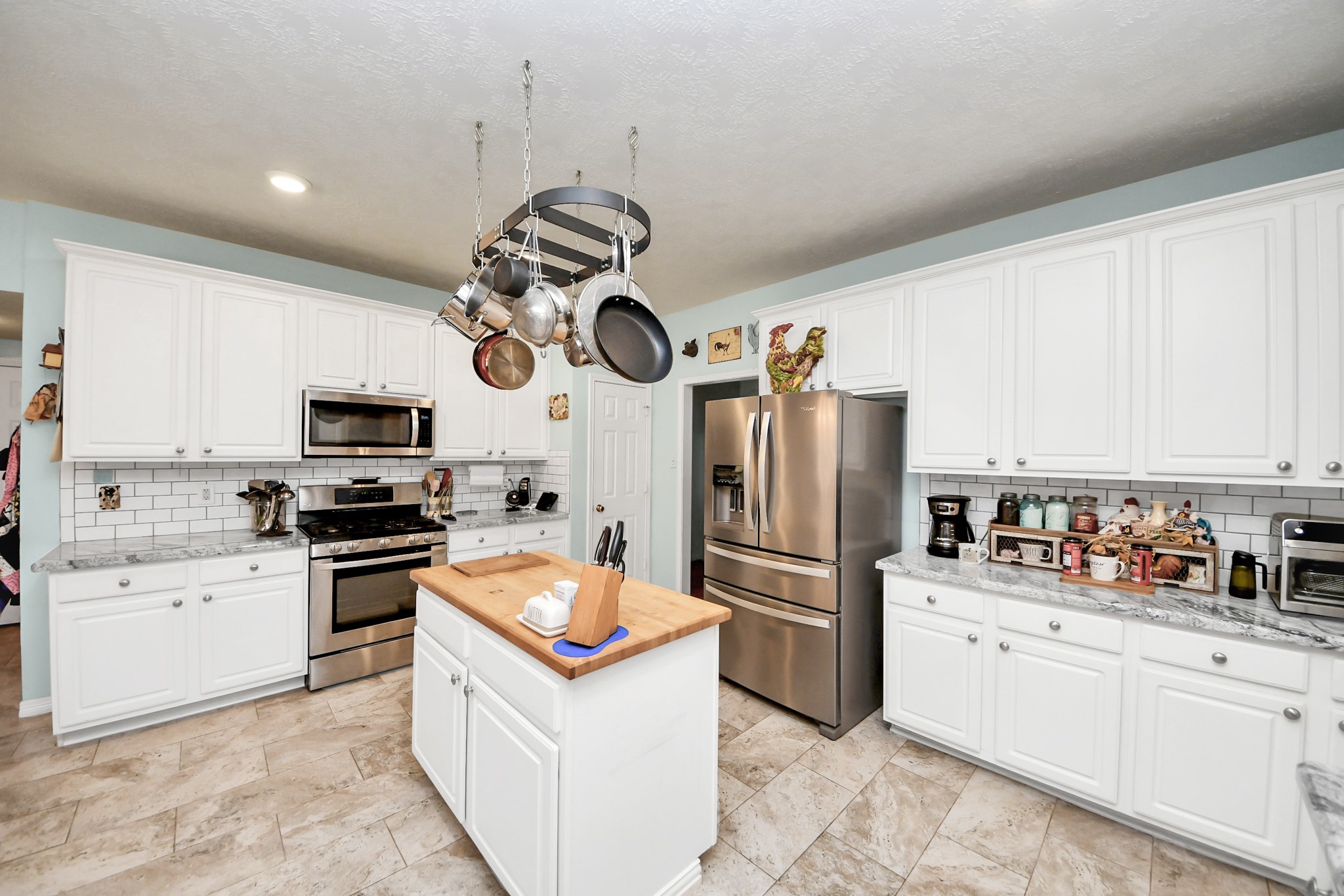 1408 N Pine Orchard Drive Property Photo 12
