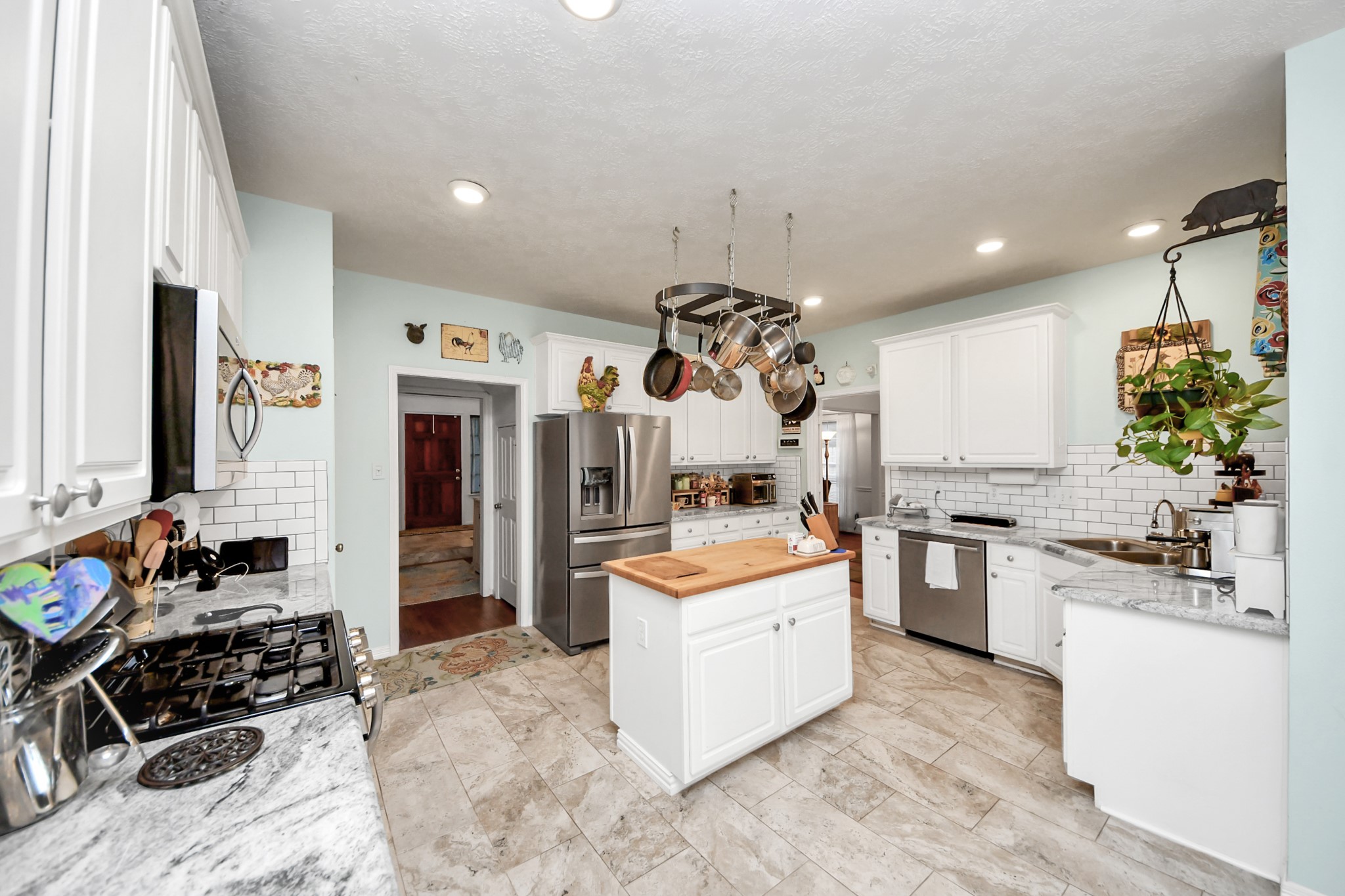 1408 N Pine Orchard Drive Property Photo 14