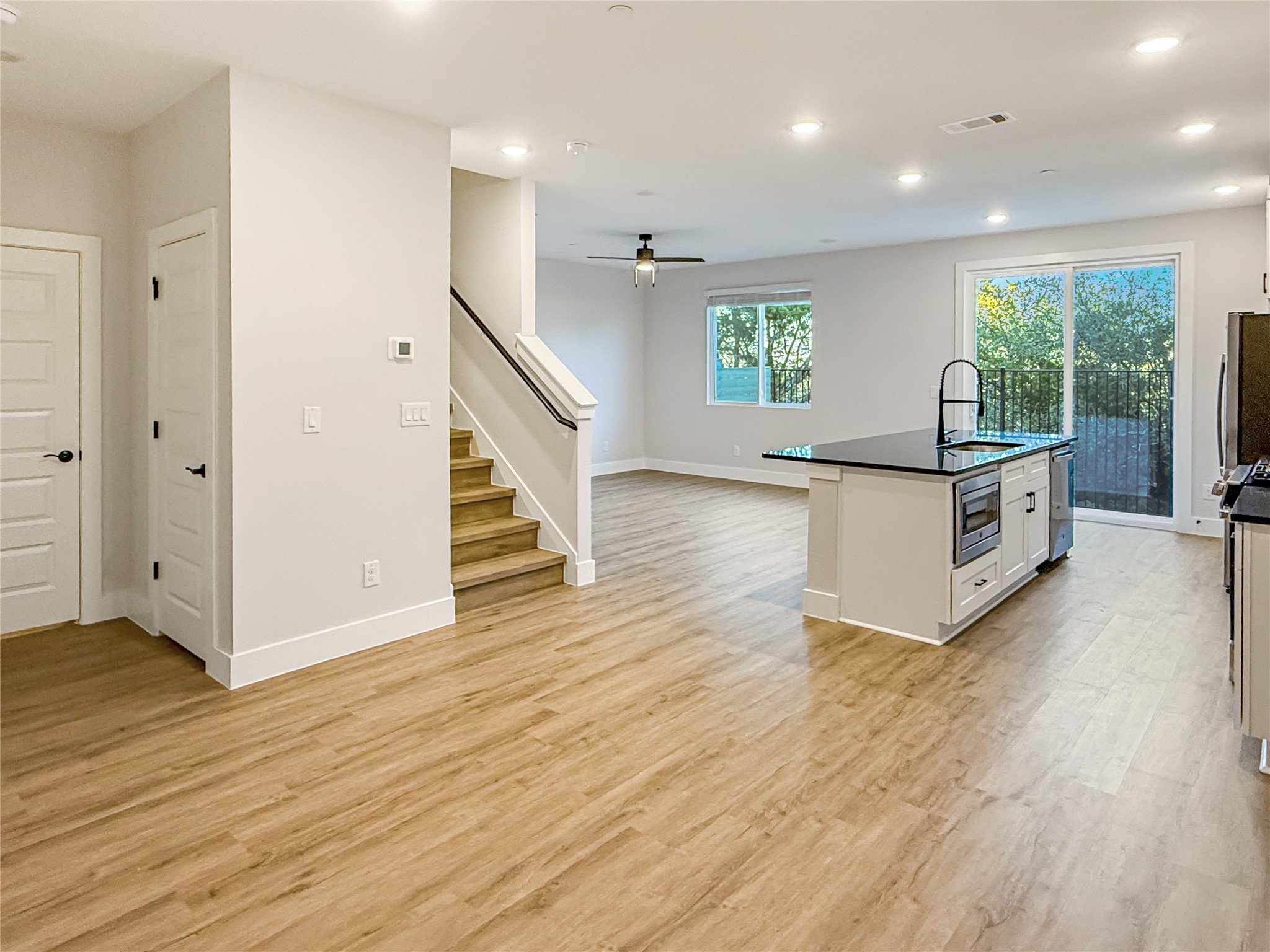 5603 Mobeetie Loop Property Photo 3