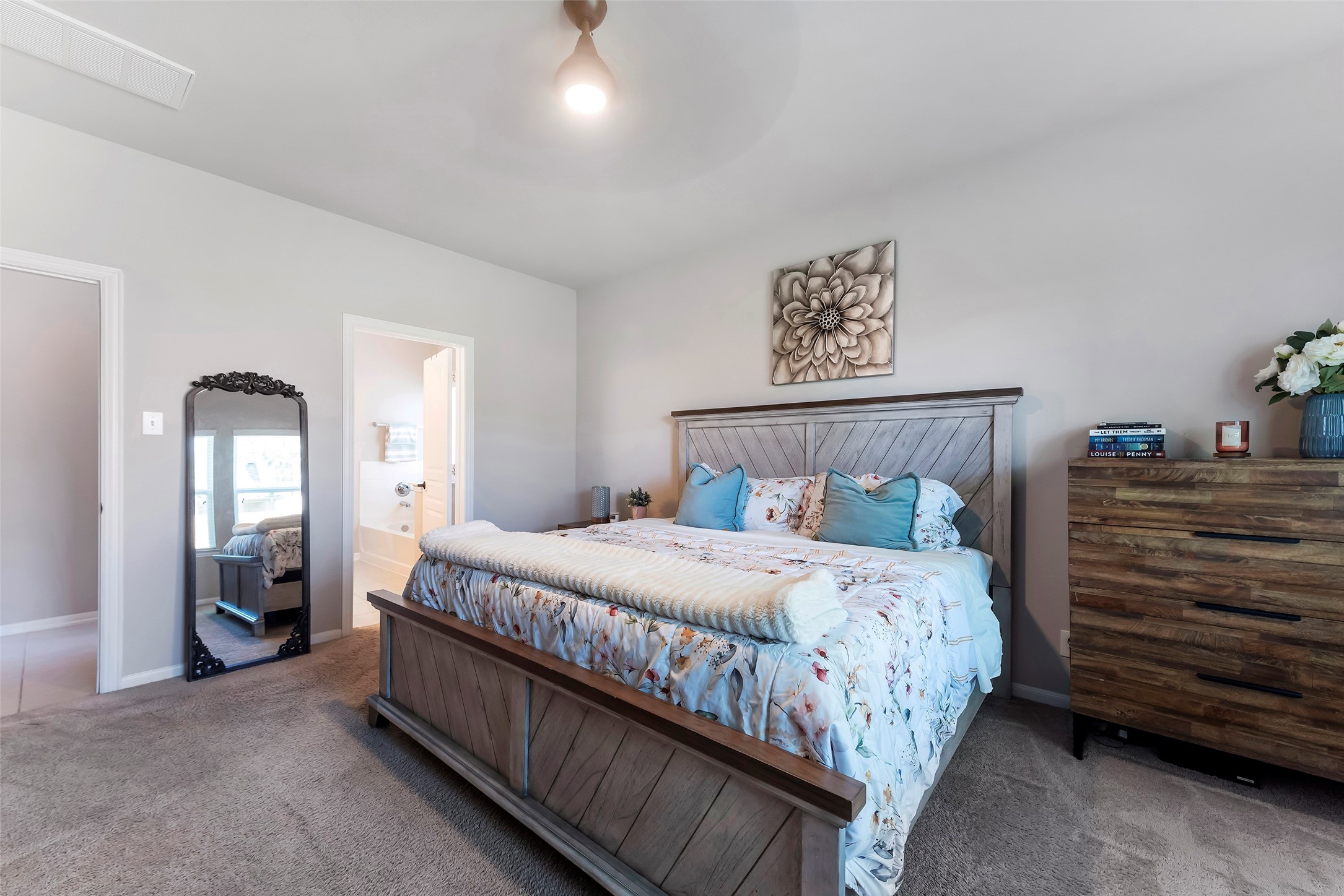 2073 Lepper Street Property Photo 16