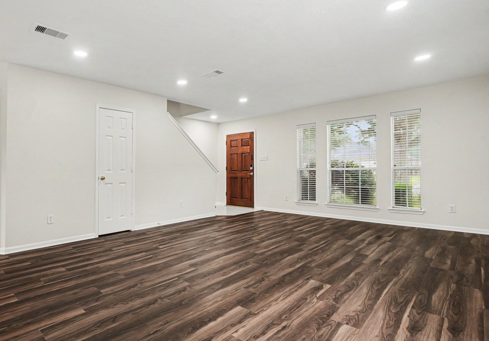 3014 Misty Isle Court Property Photo 6