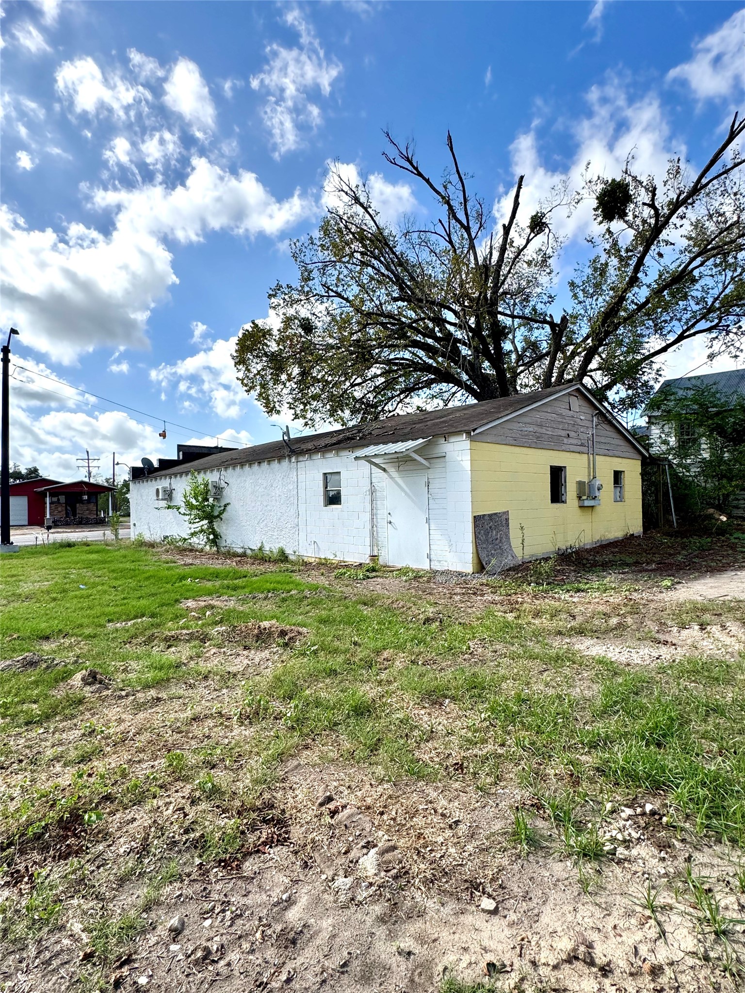 12149 State Highway 21 E Property Photo 14