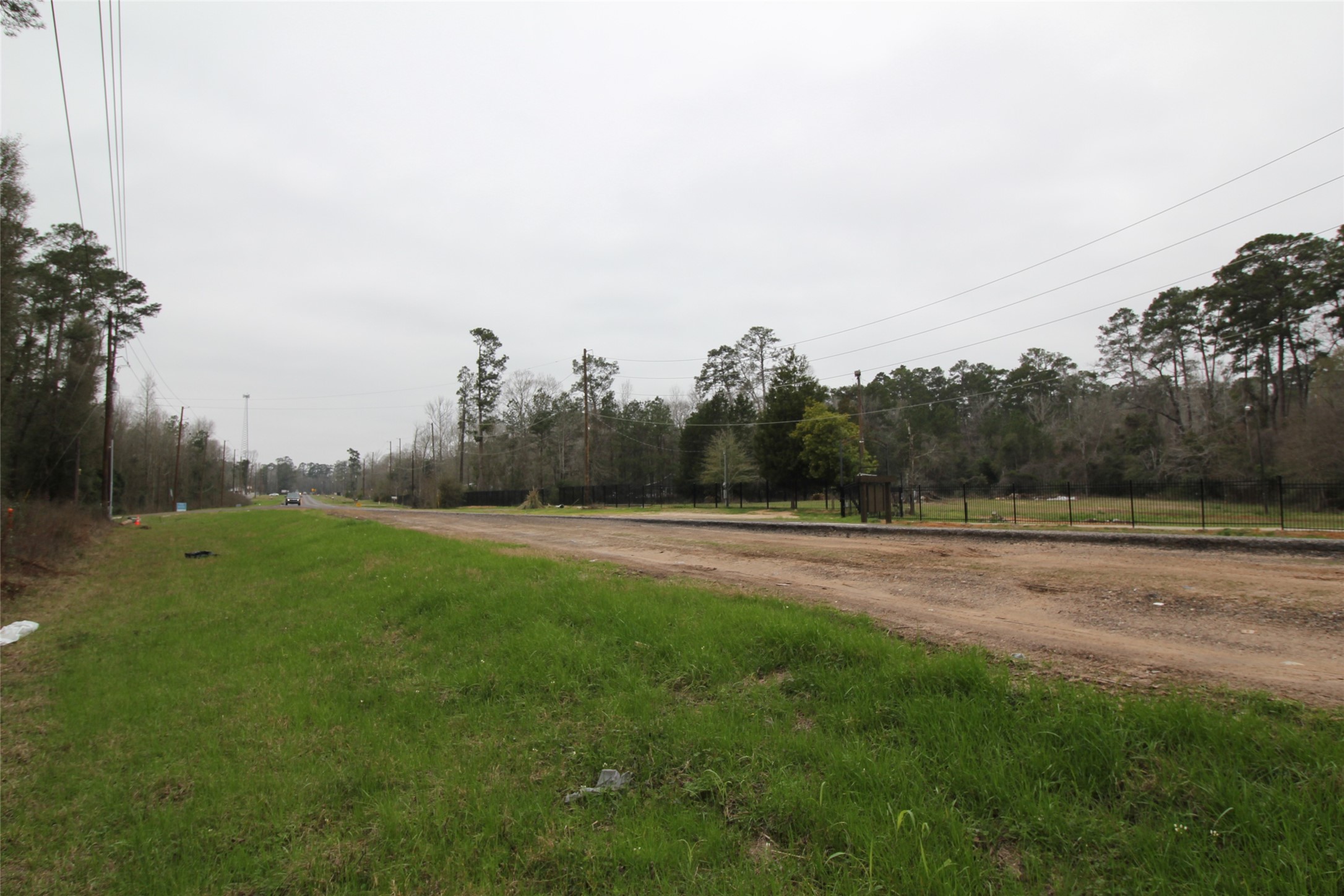 669 Fm-2090 Property Photo 3