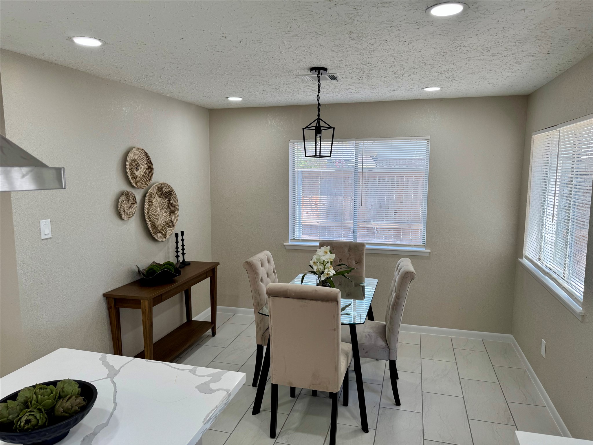 4231 Meadowbank Drive Property Photo 11