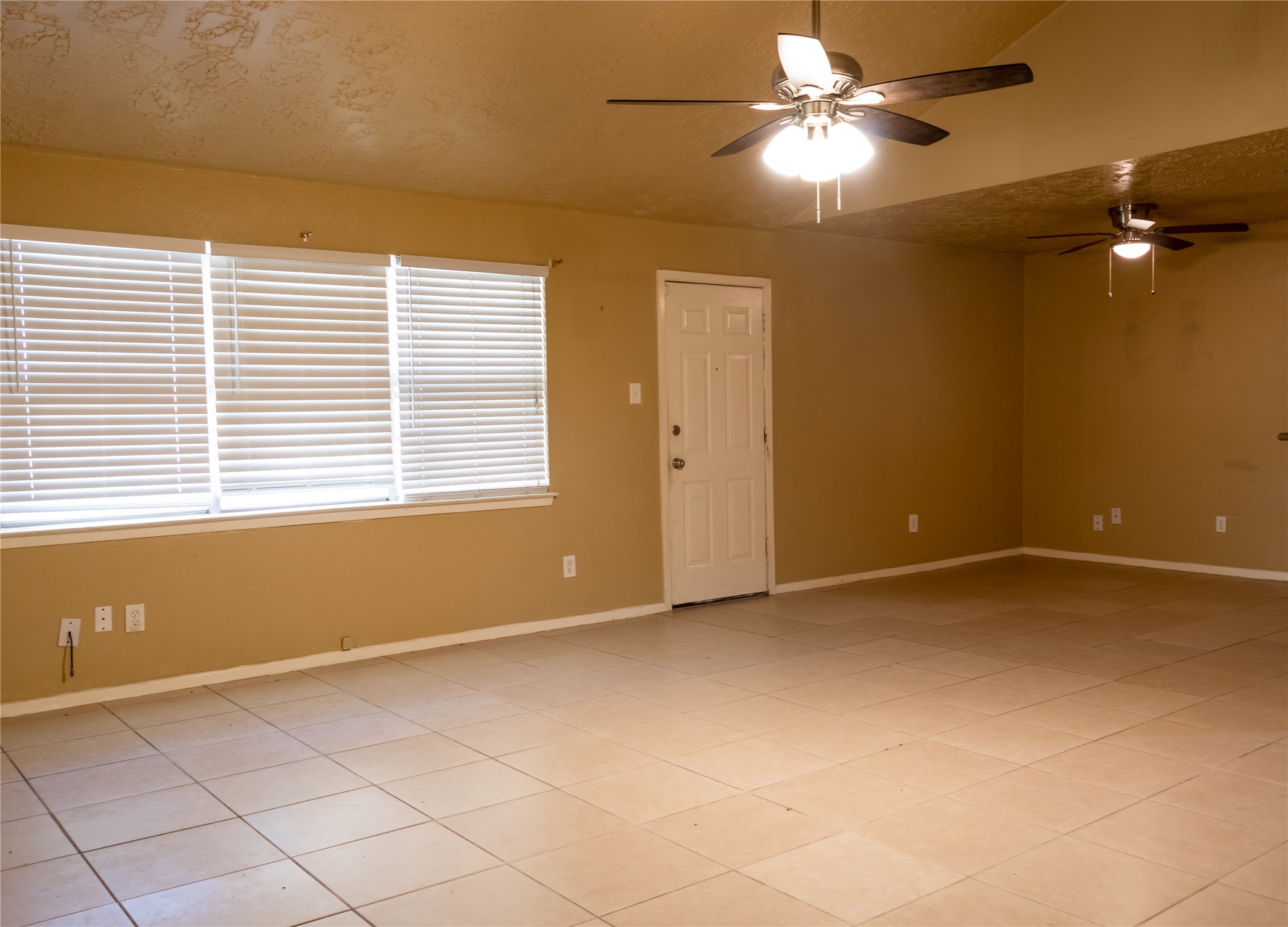 8215 Lone Bridge Lane Property Photo 4