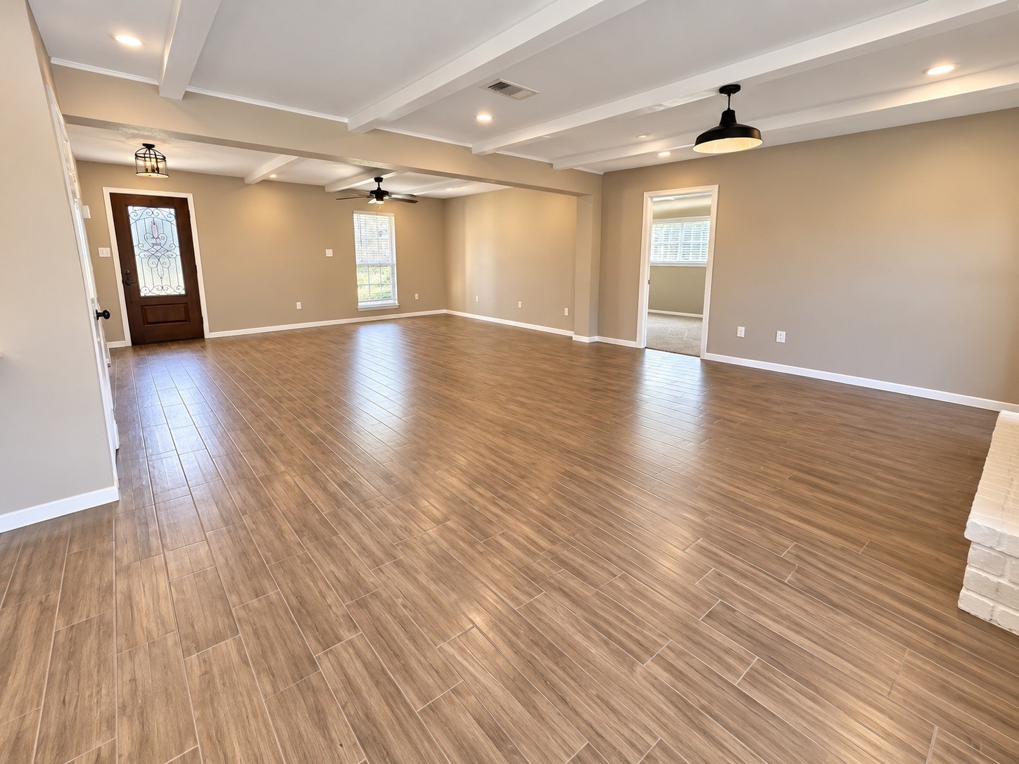 676 Ravensworth Drive Property Photo 4