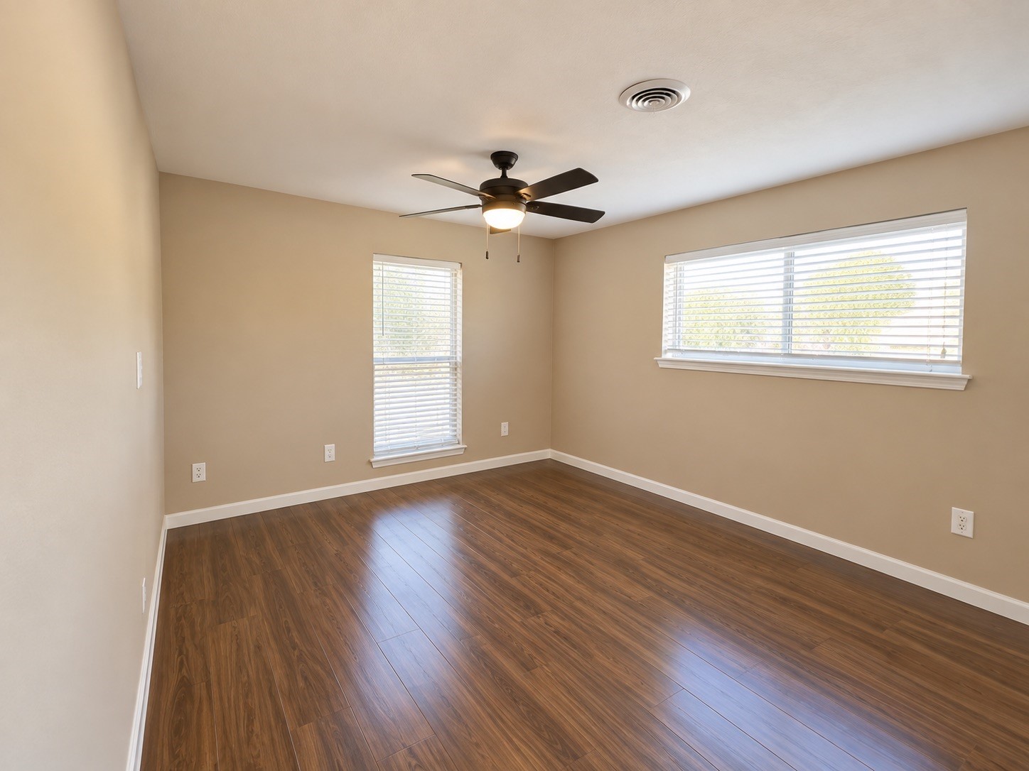 676 Ravensworth Drive Property Photo 11