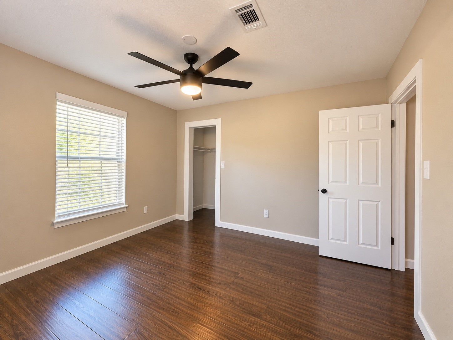 676 Ravensworth Drive Property Photo 12