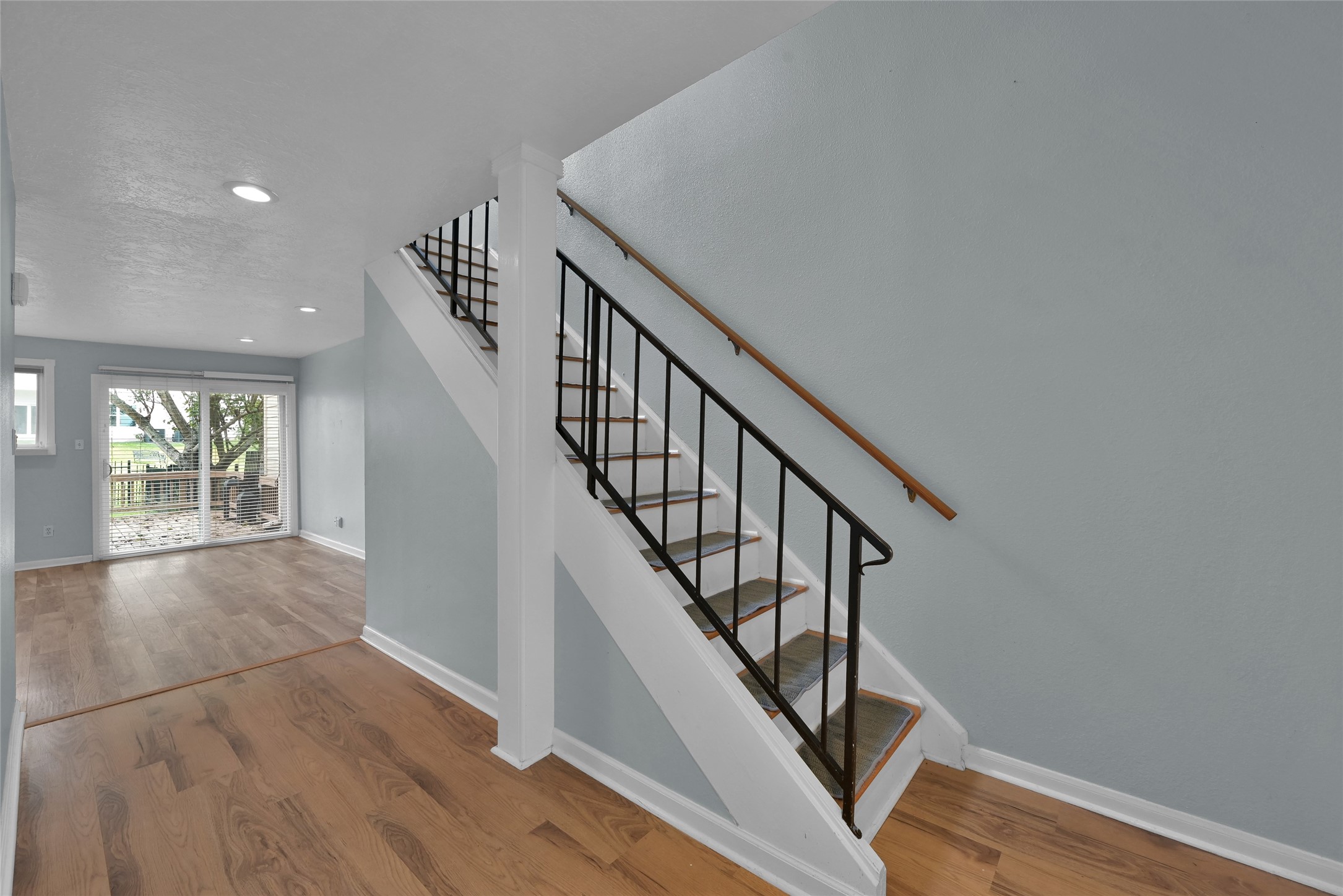 12247 Trail Hollow Drive Property Photo 6