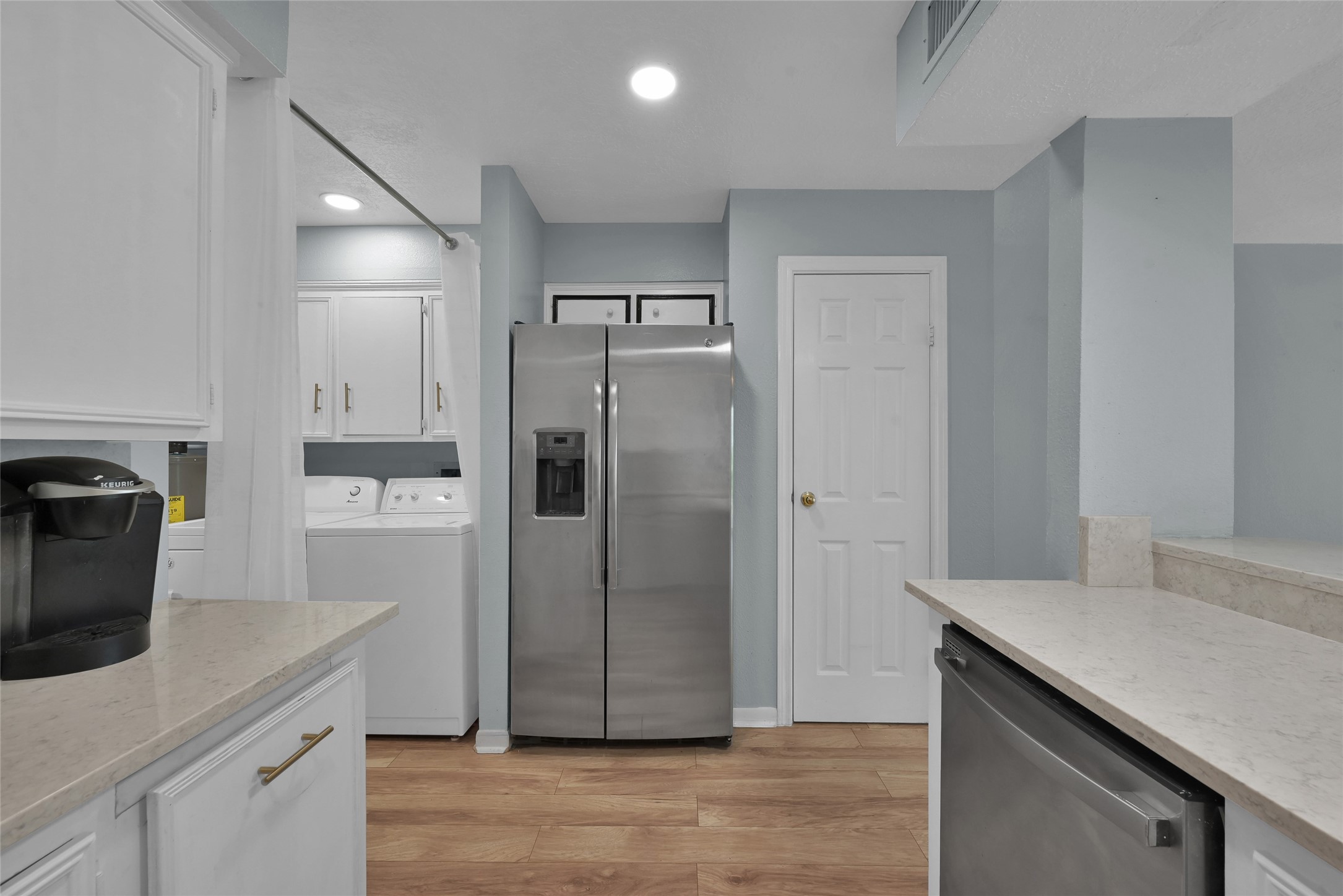 12247 Trail Hollow Drive Property Photo 17