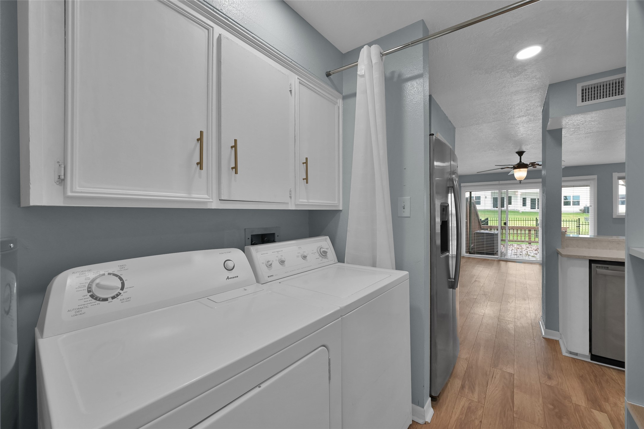 12247 Trail Hollow Drive Property Photo 18