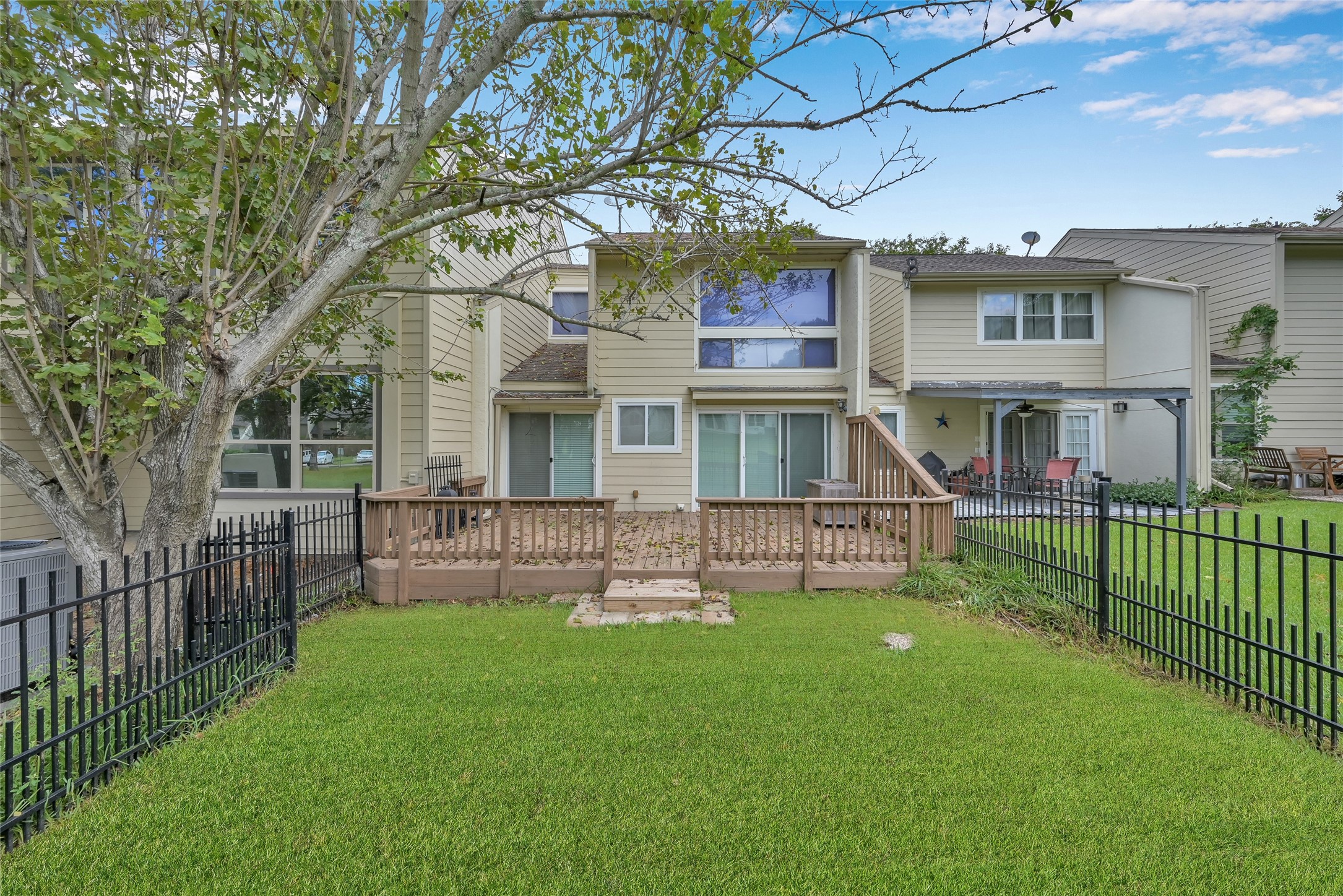 12247 Trail Hollow Drive Property Photo 37