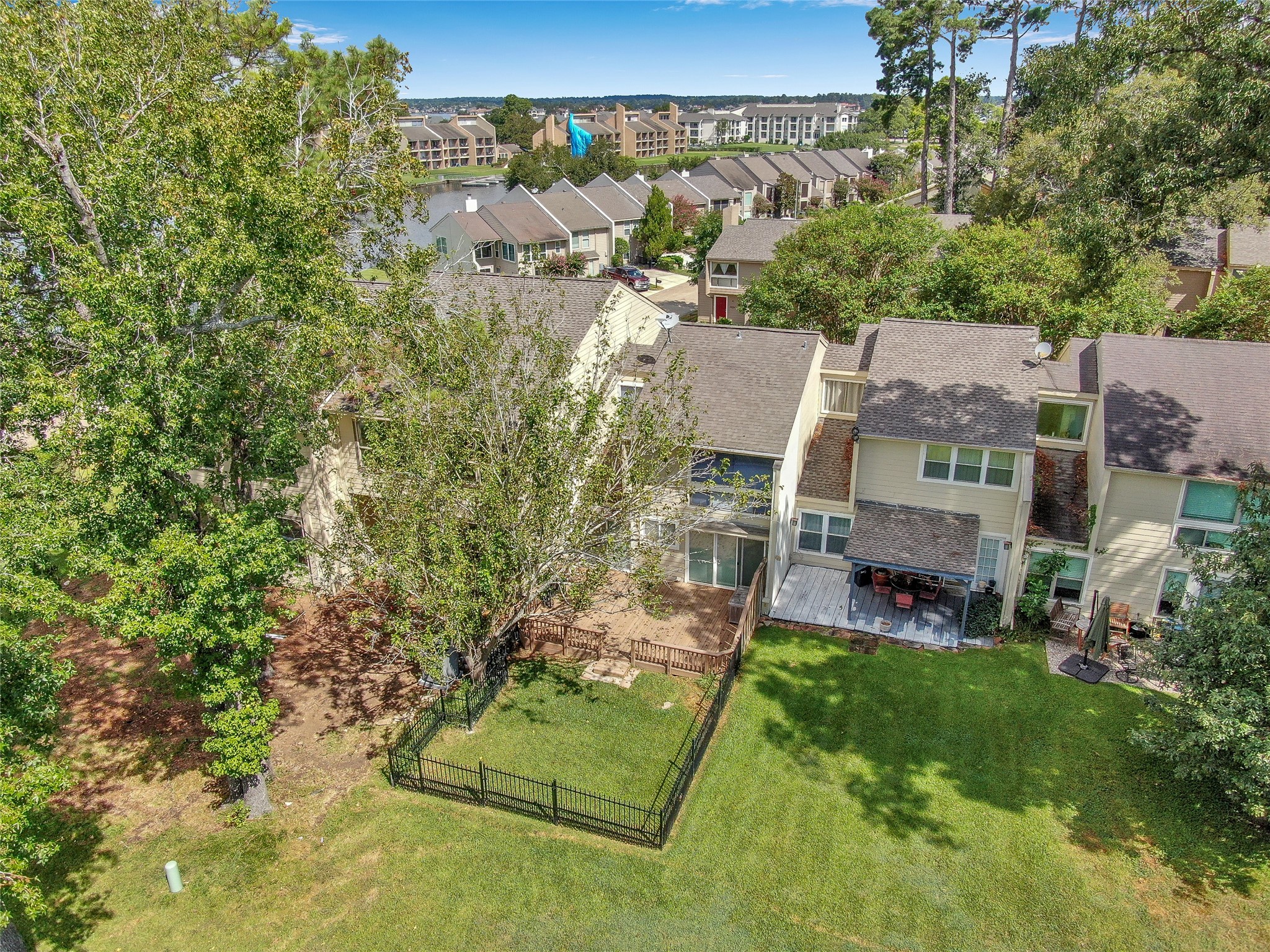12247 Trail Hollow Drive Property Photo 39