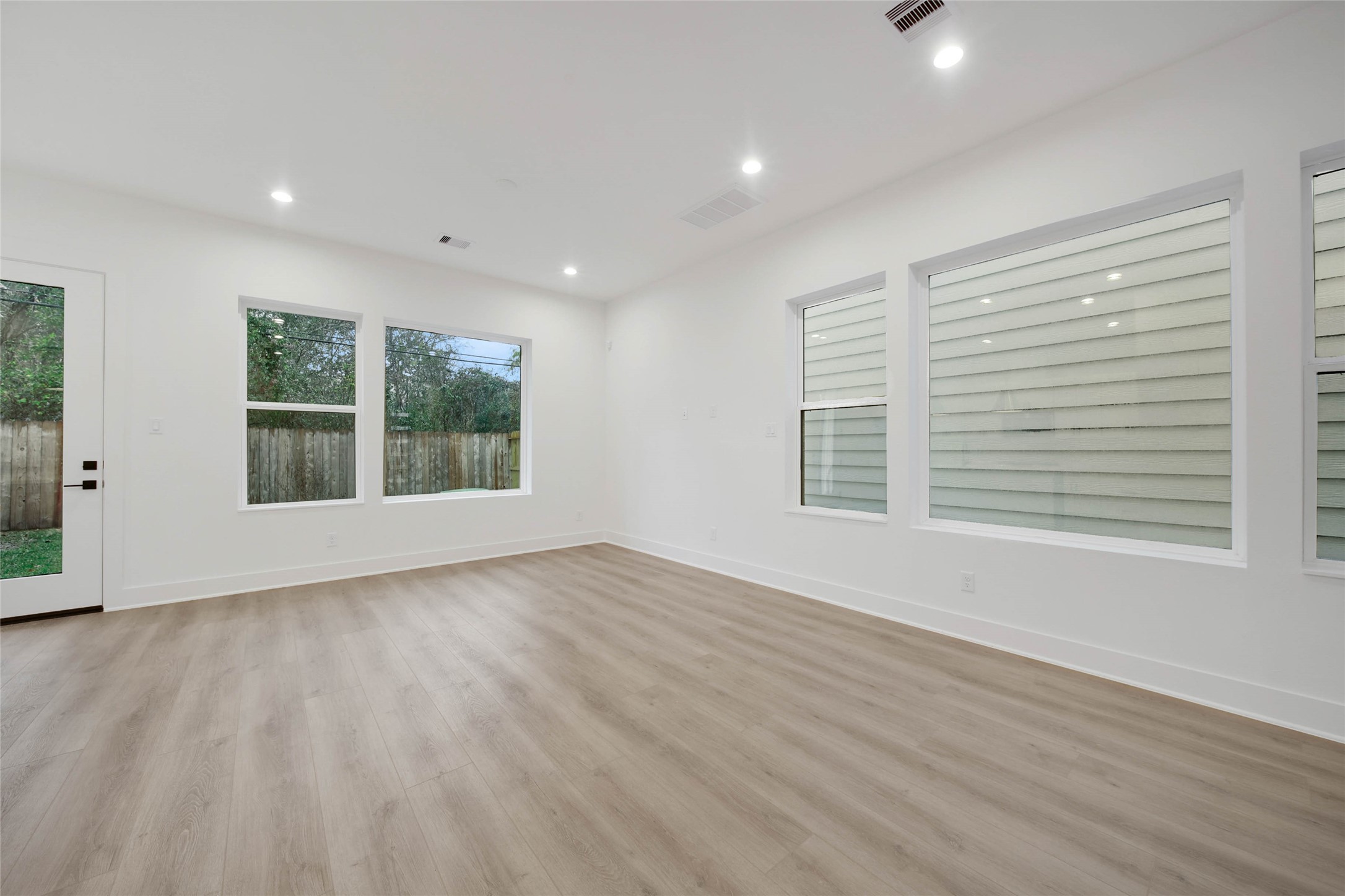 7620 Inwood Hills Lane Property Photo 12