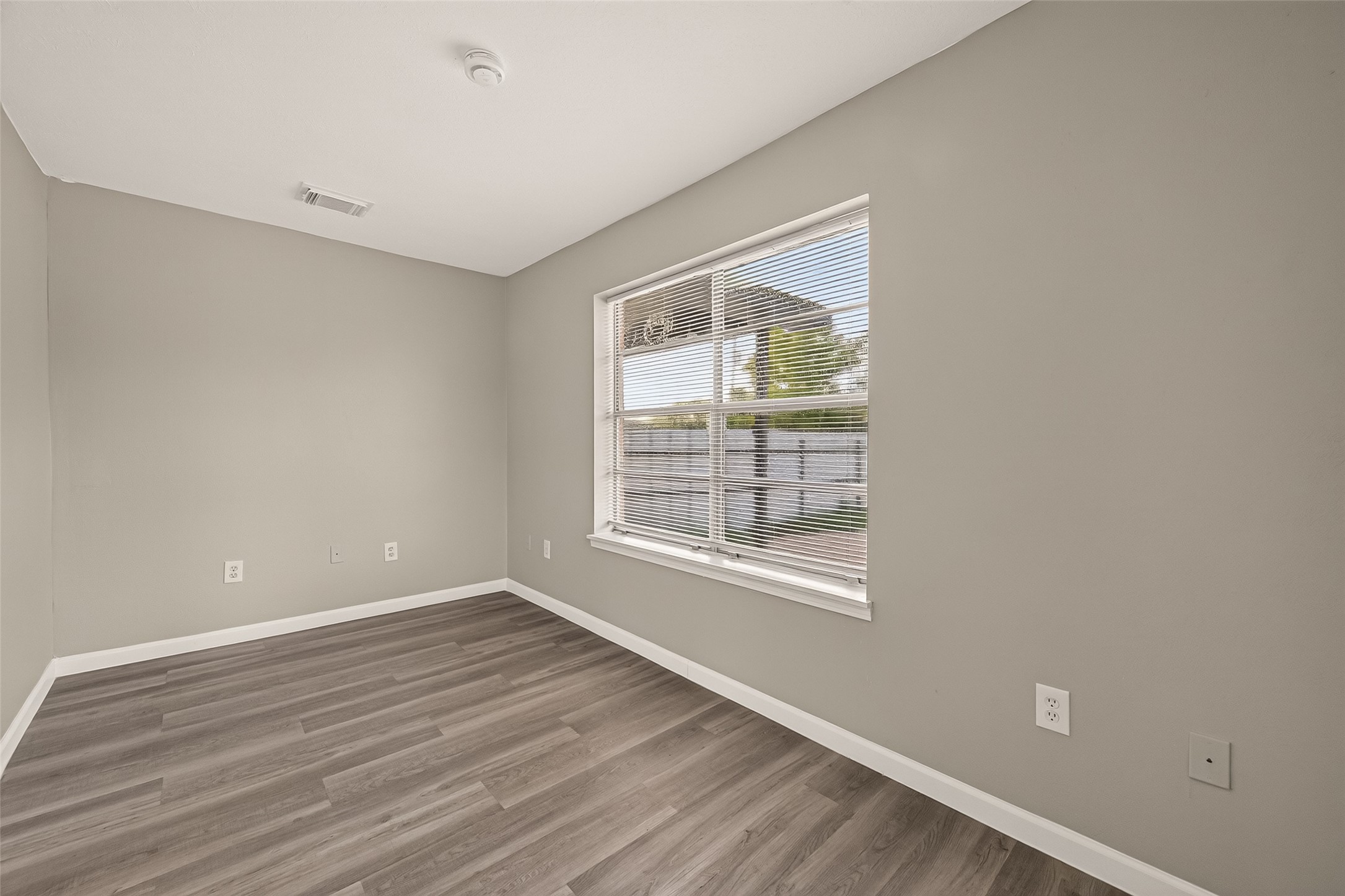 1449 Mesquite Street Property Photo 6