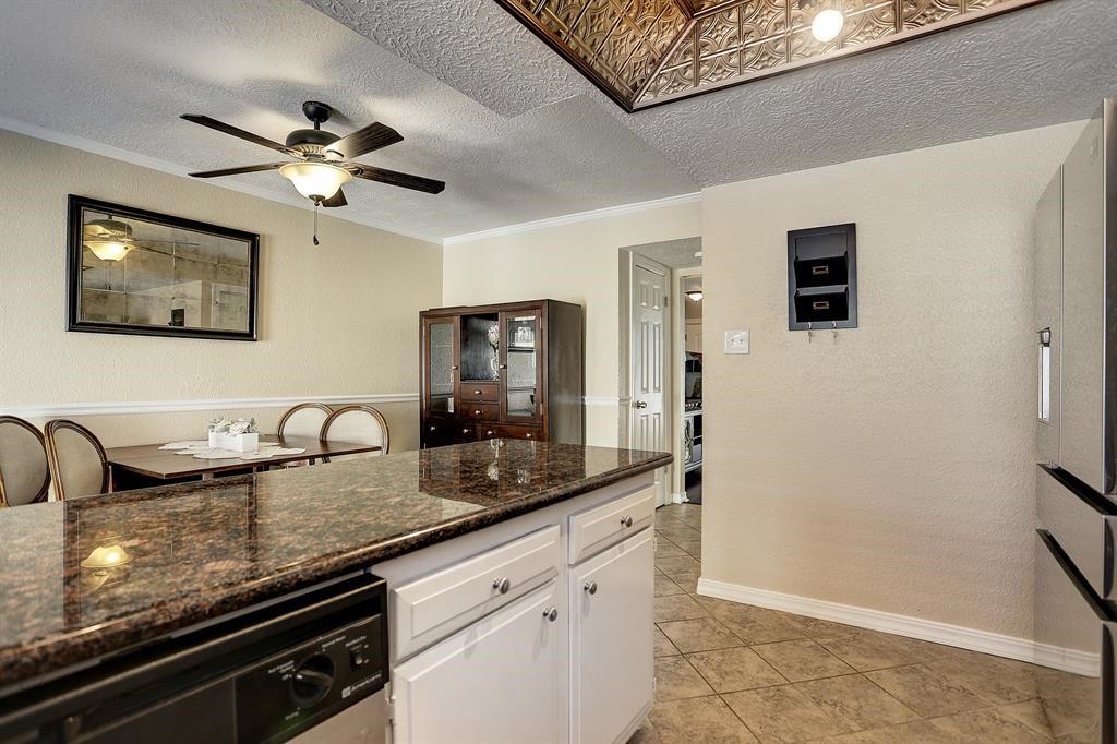 3812 Laura Leigh Drive Property Photo 5