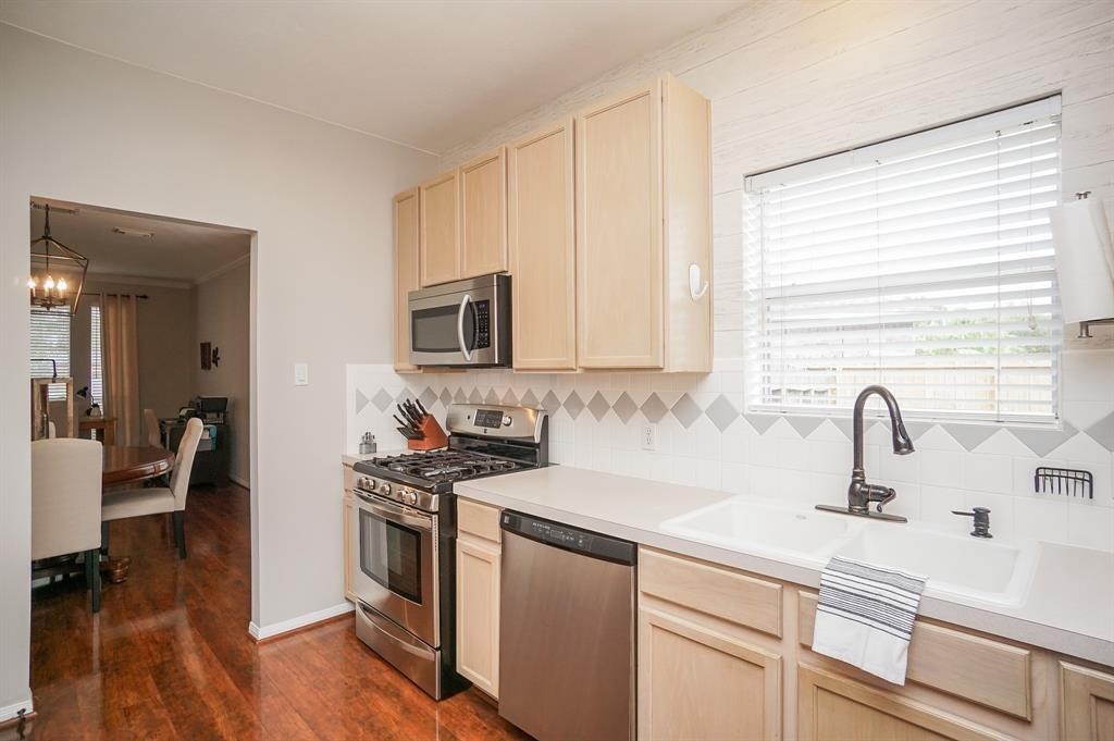 16531 Village View Trail Property Photo 11
