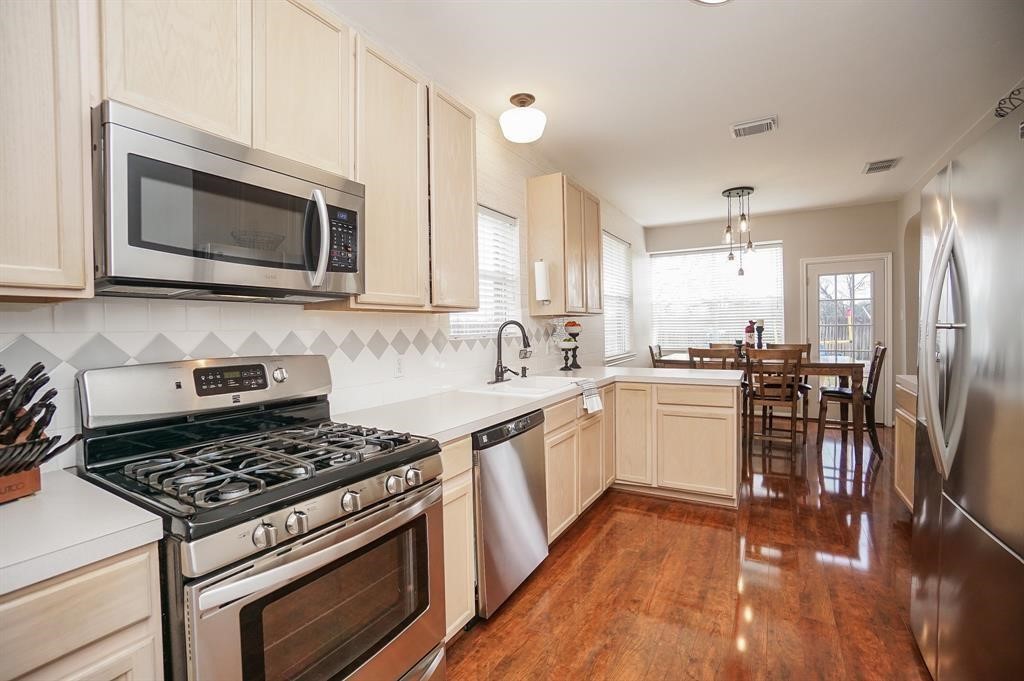 16531 Village View Trail Property Photo 13