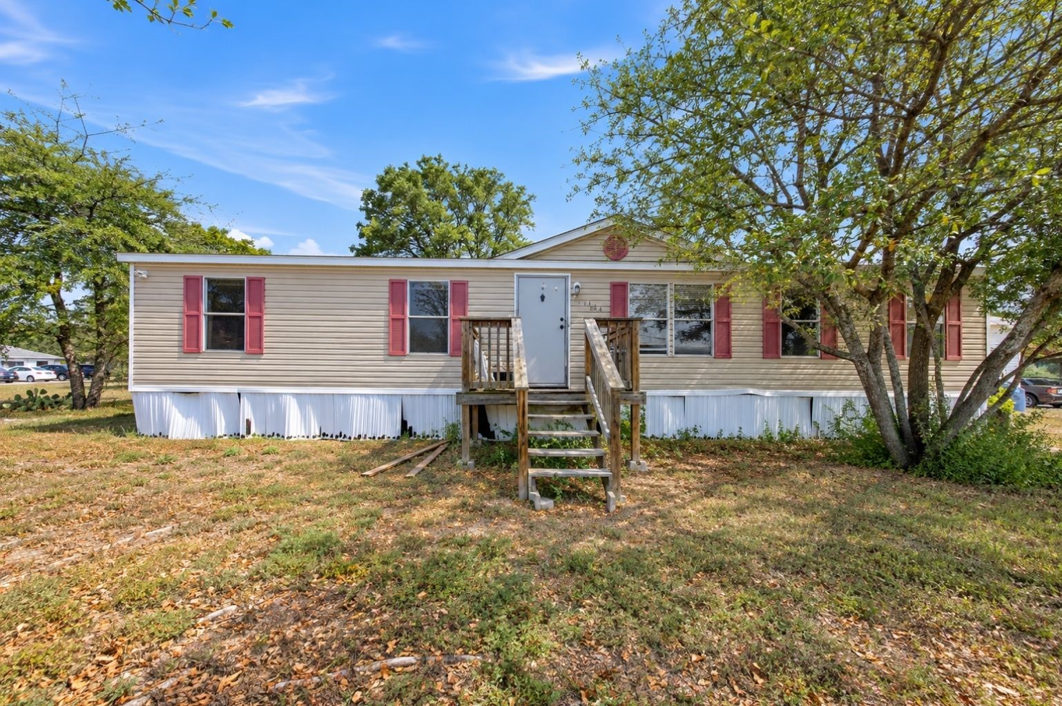 104 Lone Oak Circle