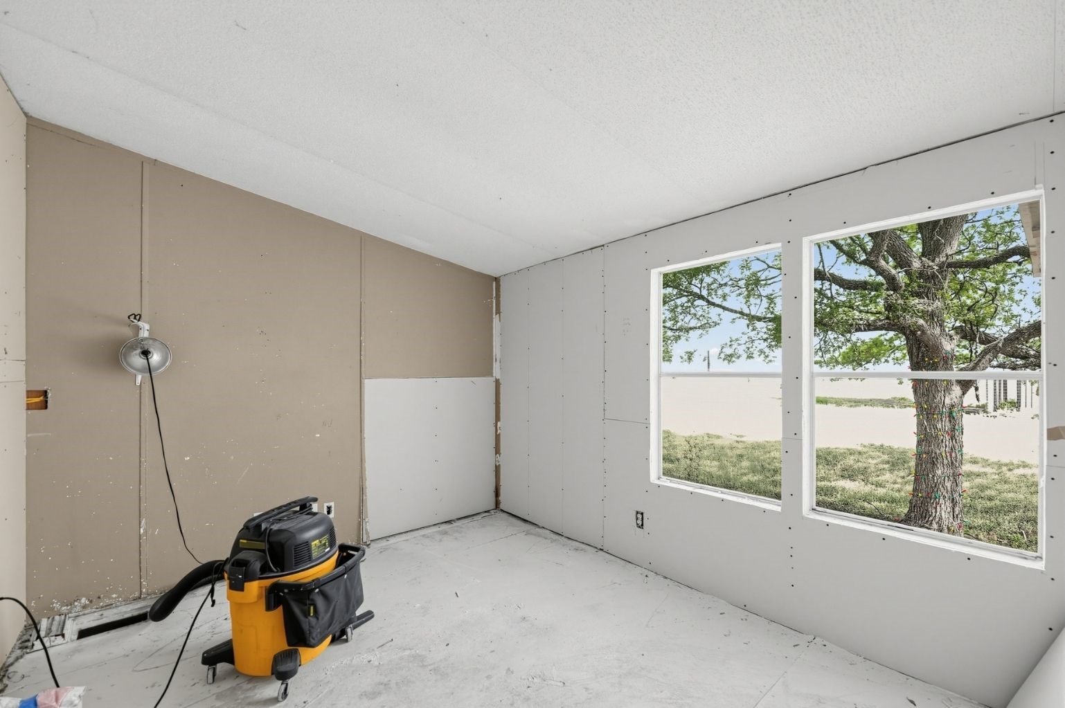 104 Lone Oak Circle Property Photo 15