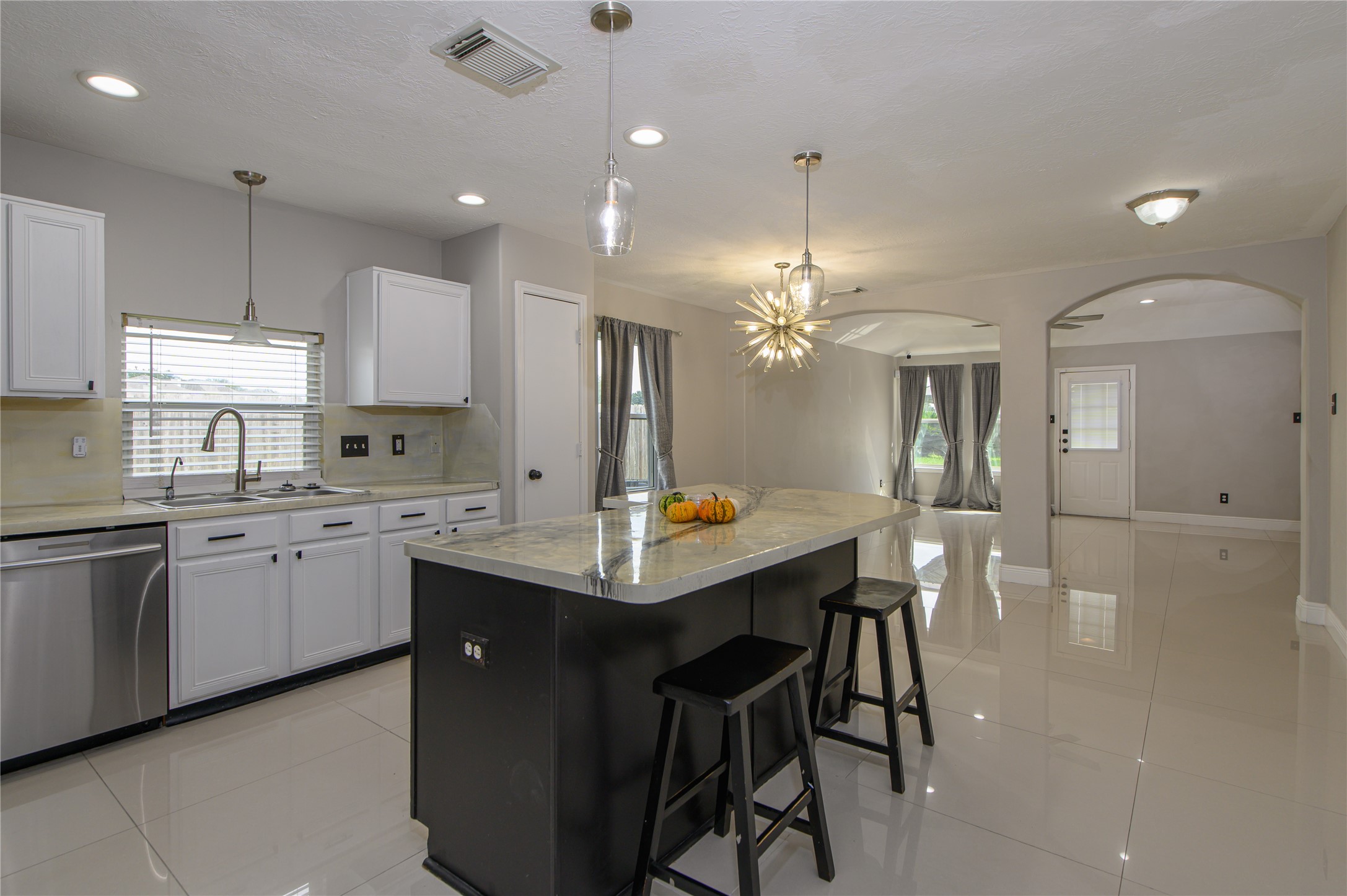 2303 Amber Wheat Court Property Photo 4
