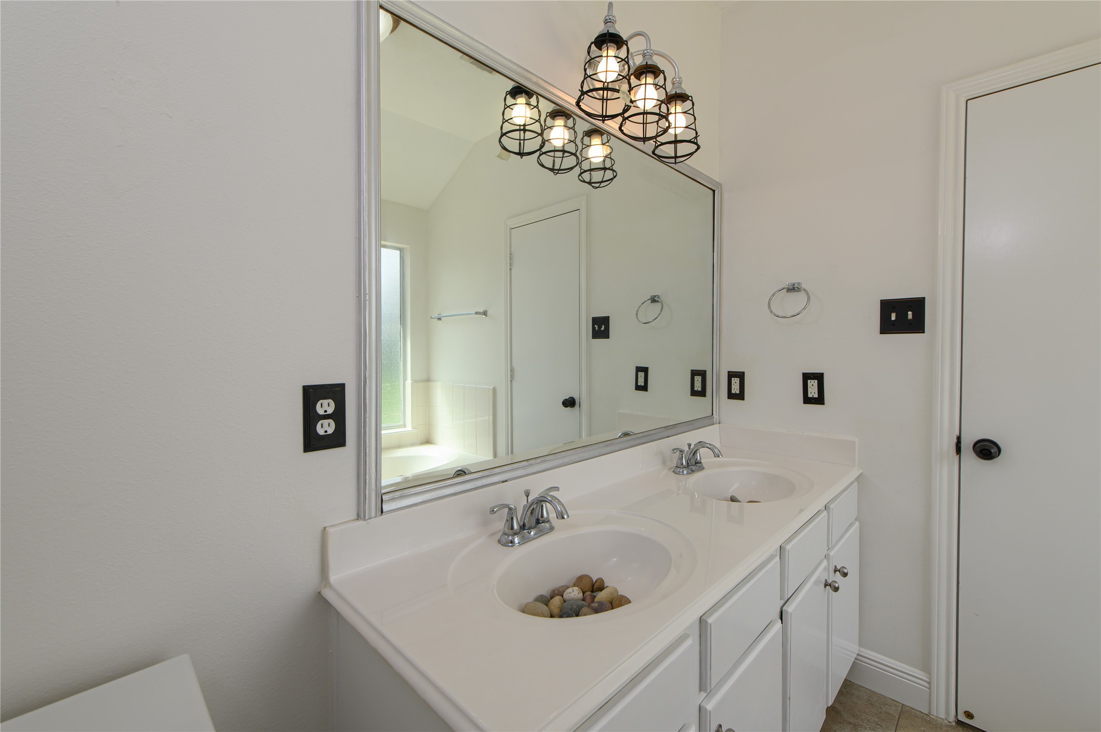 2303 Amber Wheat Court Property Photo 12