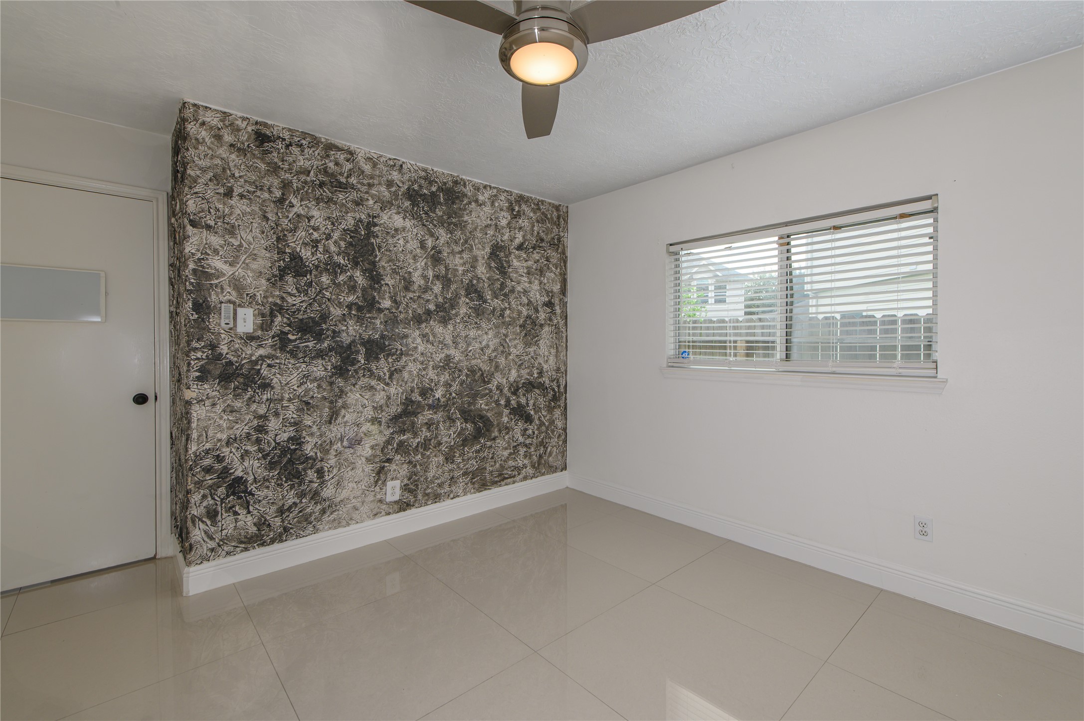 2303 Amber Wheat Court Property Photo 15