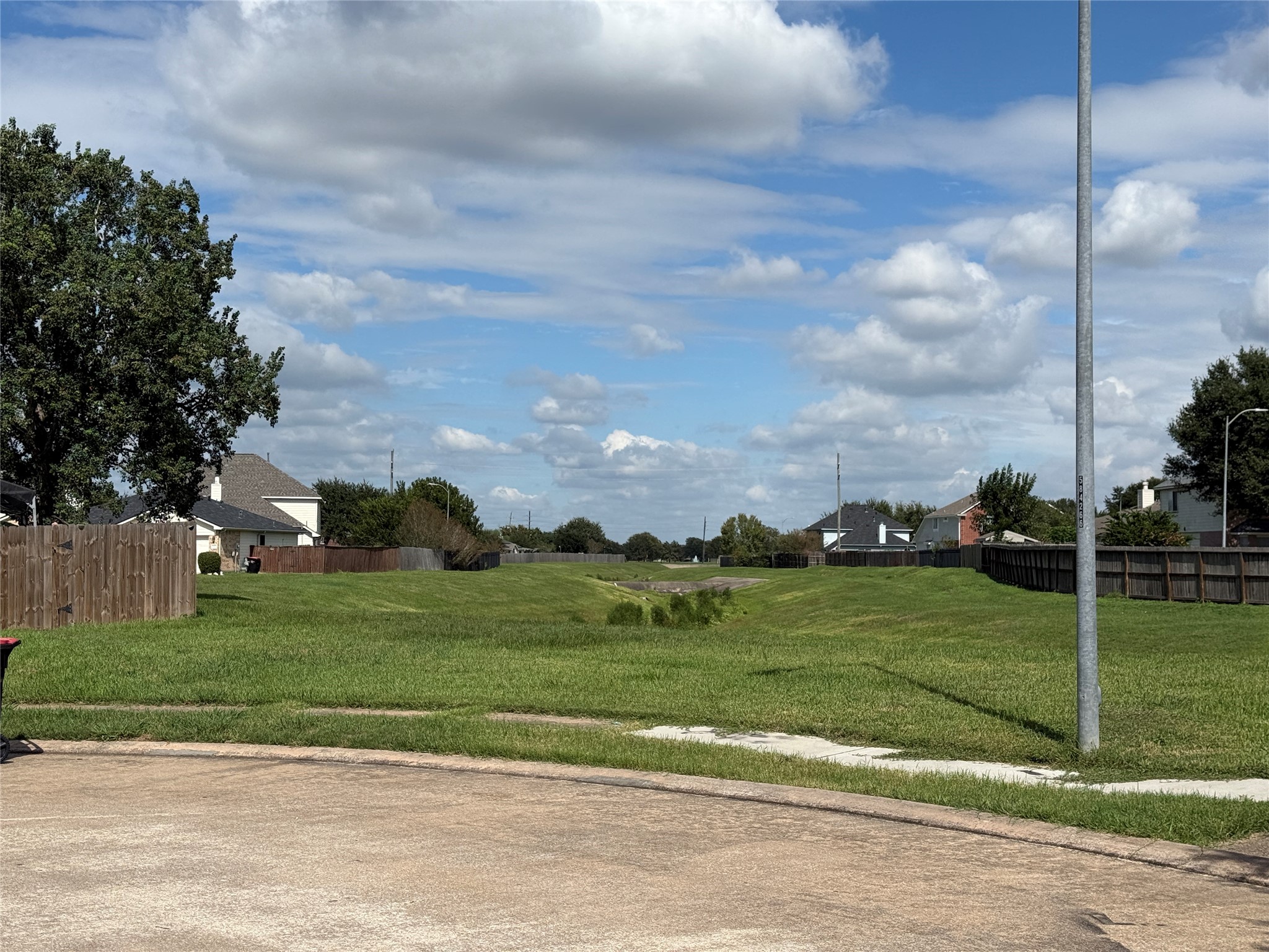 2303 Amber Wheat Court Property Photo 23
