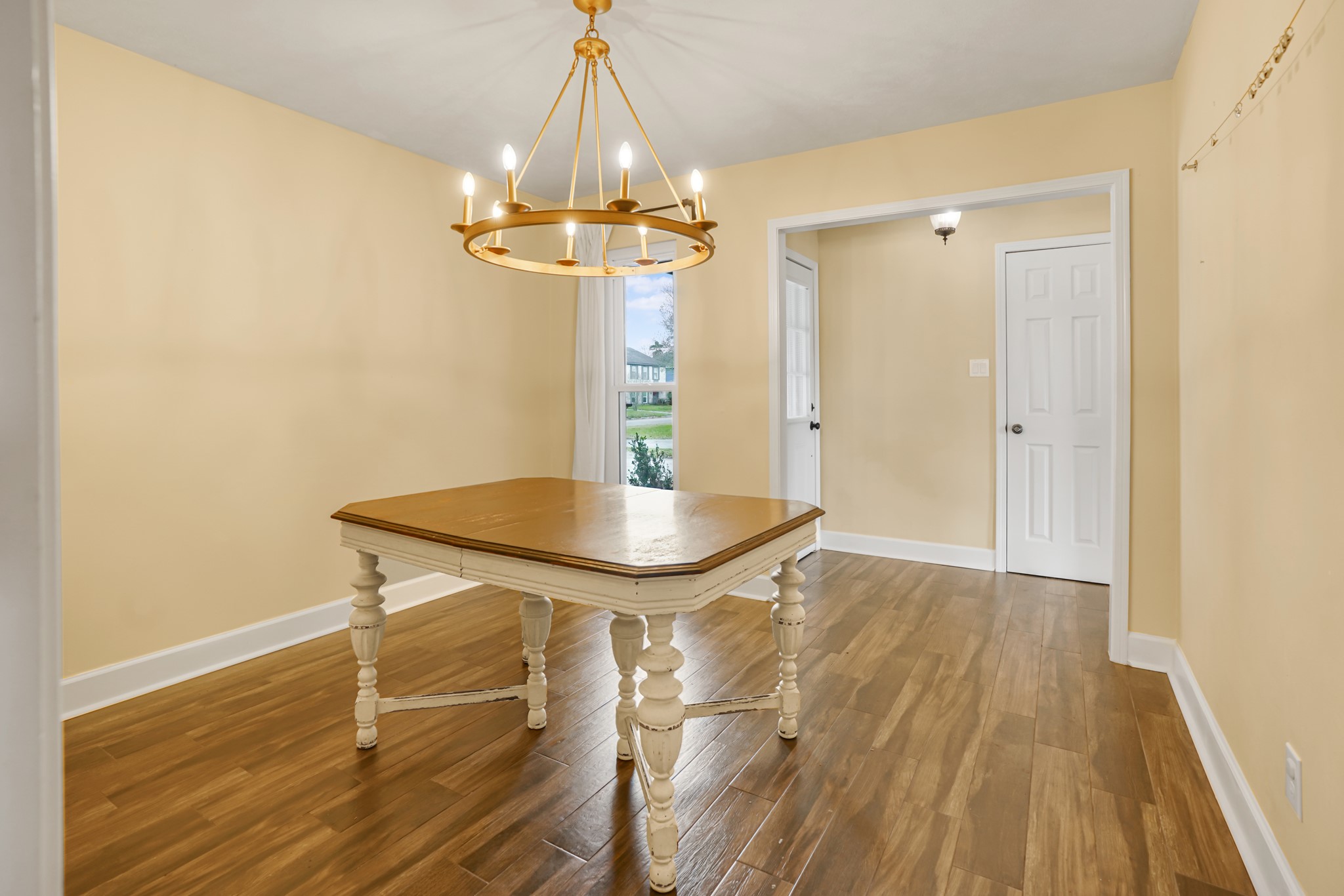 5710 Green Timbers Drive Property Photo 5