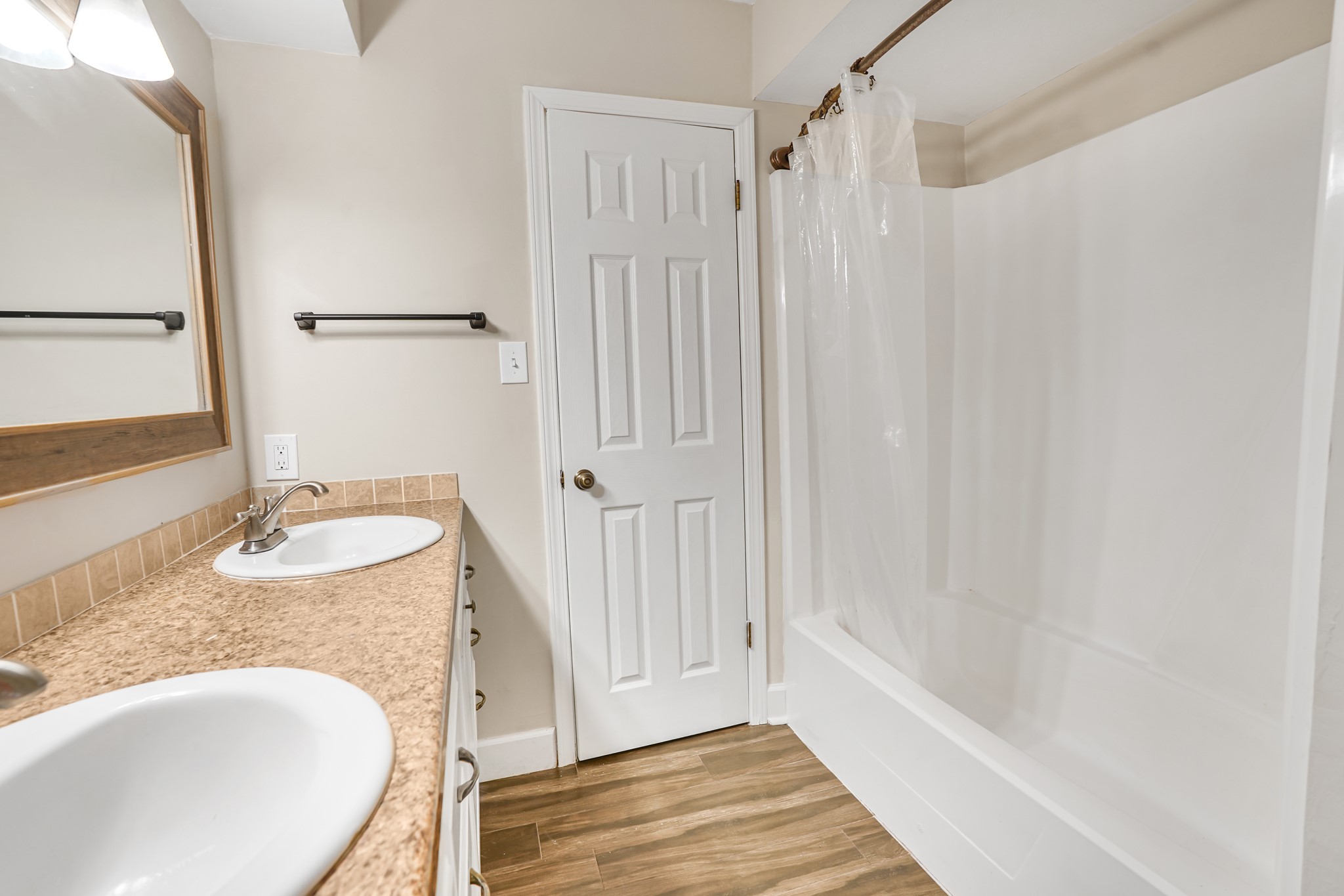 5710 Green Timbers Drive Property Photo 11