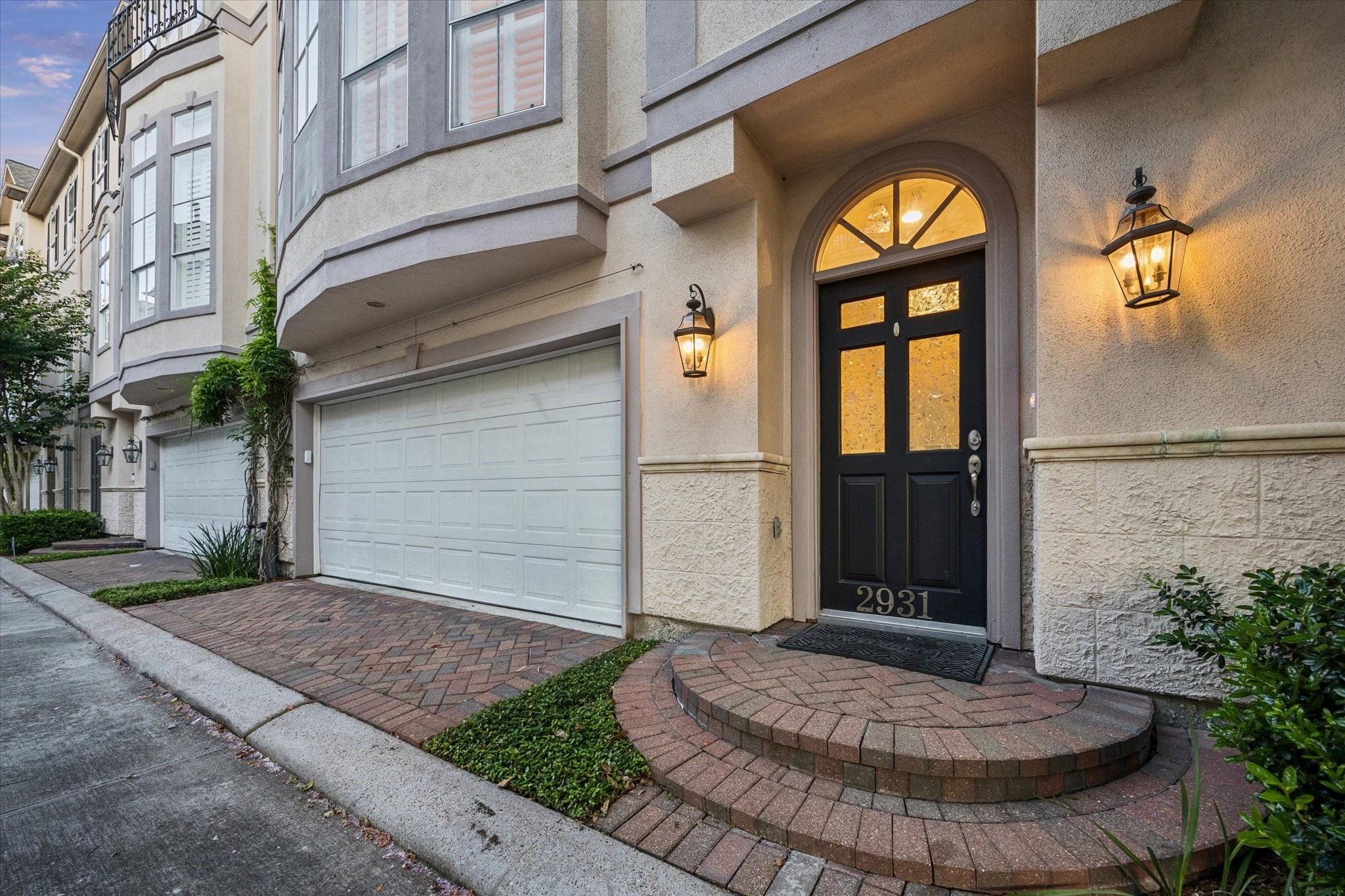 2931 Brompton Square Drive Property Photo 4